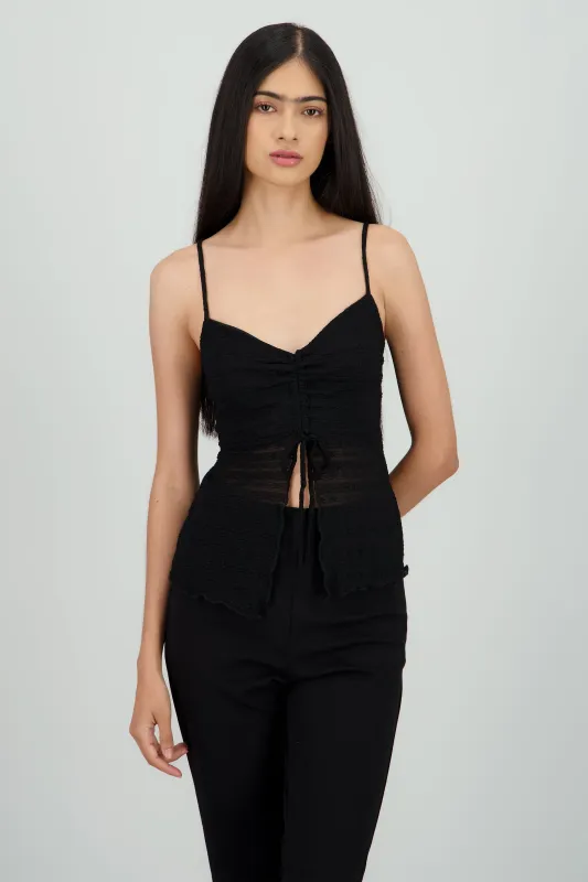 Blusa tirantes en encaje detalle fruncido sold by Shasa