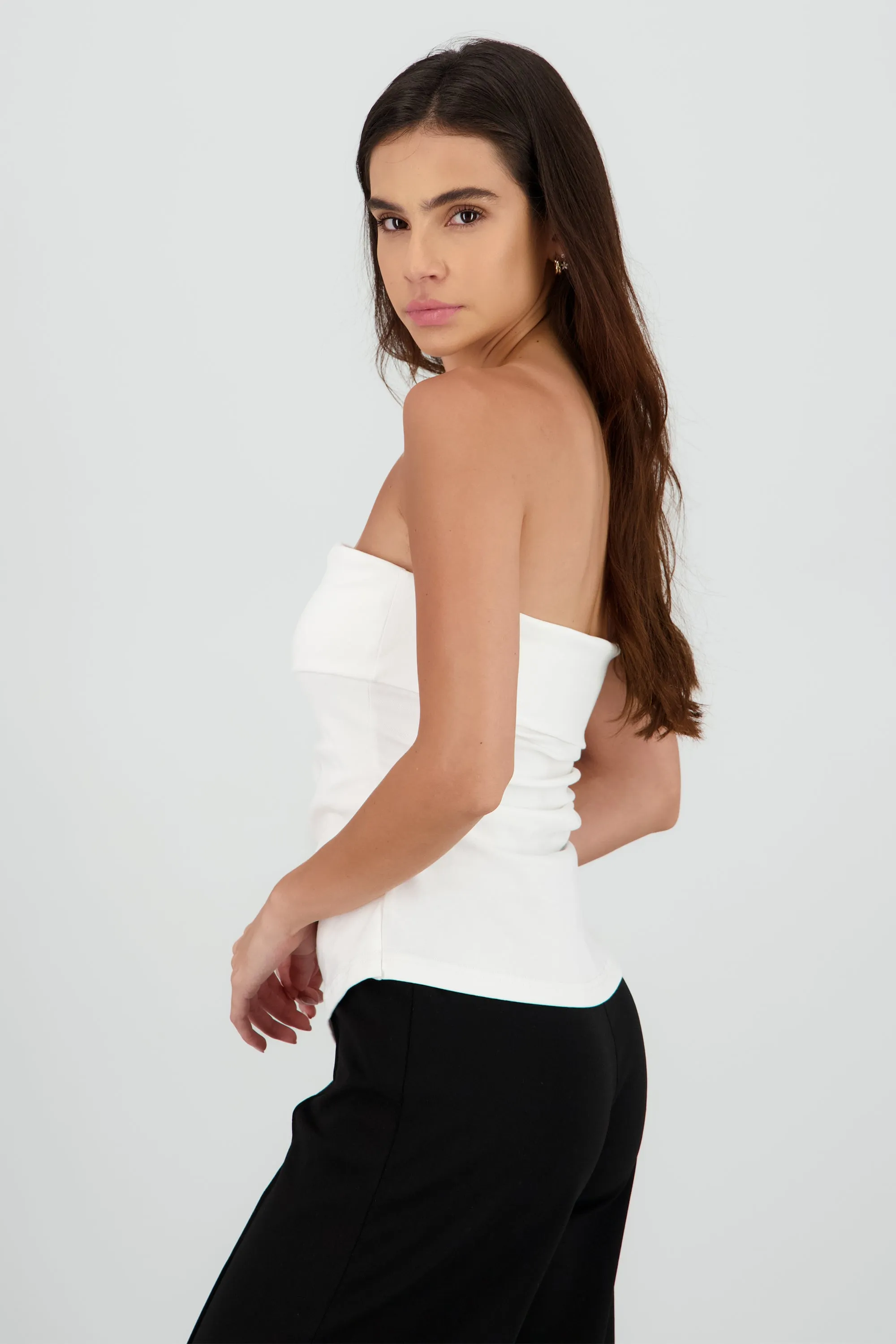Top bandeau dobladillo detalle asimetrico sold by Shasa product image thumbnail 3