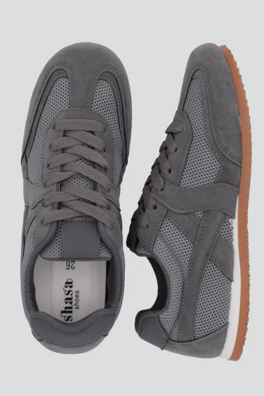 Tenis estilo retro contrastes sold by Shasa