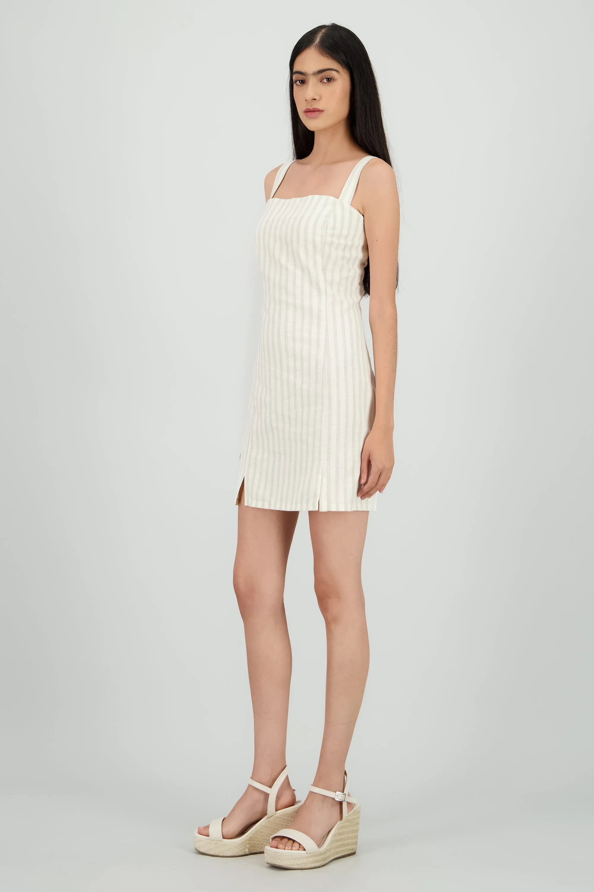 Vestido mini tirantes ligero sold by Shasa product image thumbnail 3