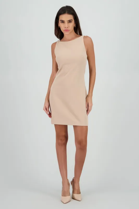 Vestido liso halter sold by Shasa