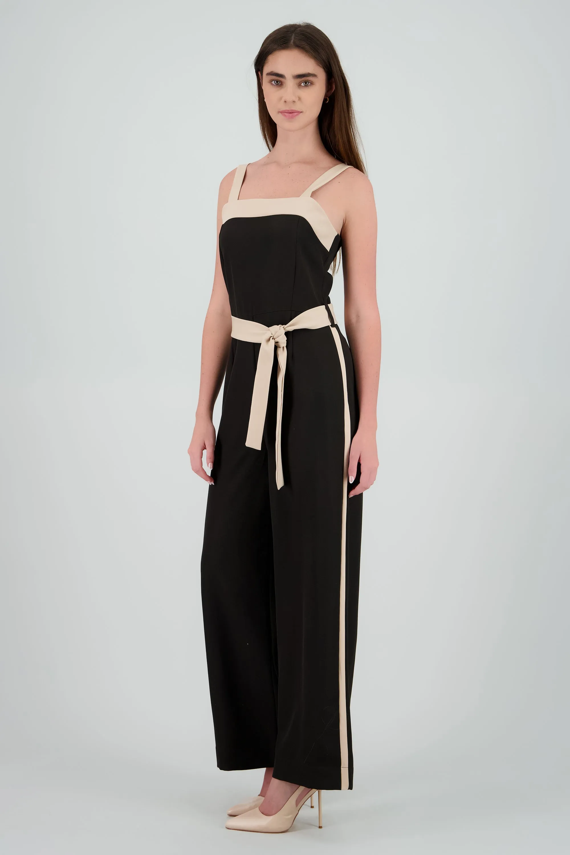 Jumpsuit escote cuadrado contraste sold by Shasa product image thumbnail 3