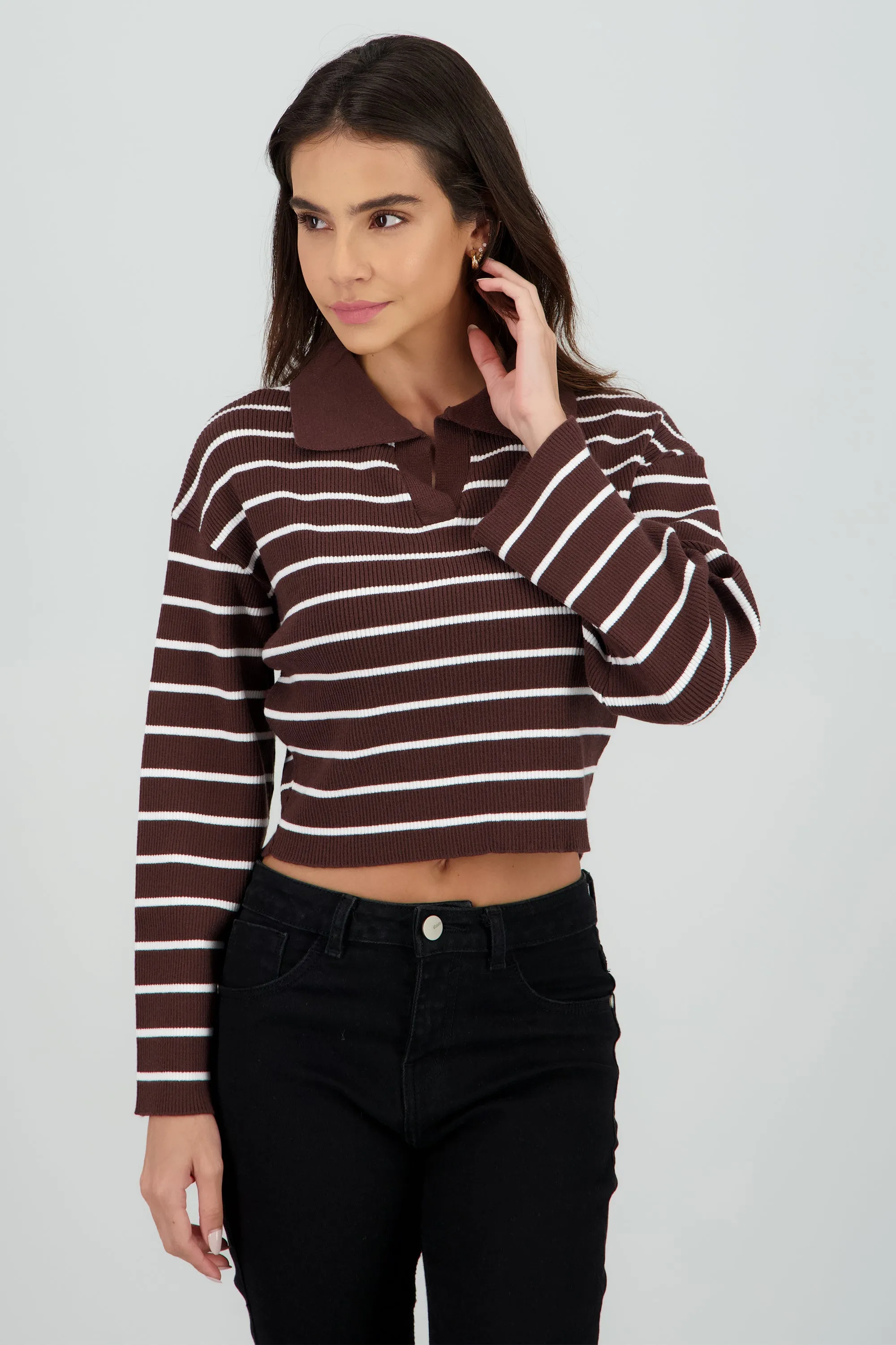 Sueter tejido cuello polo rayas sold by Shasa