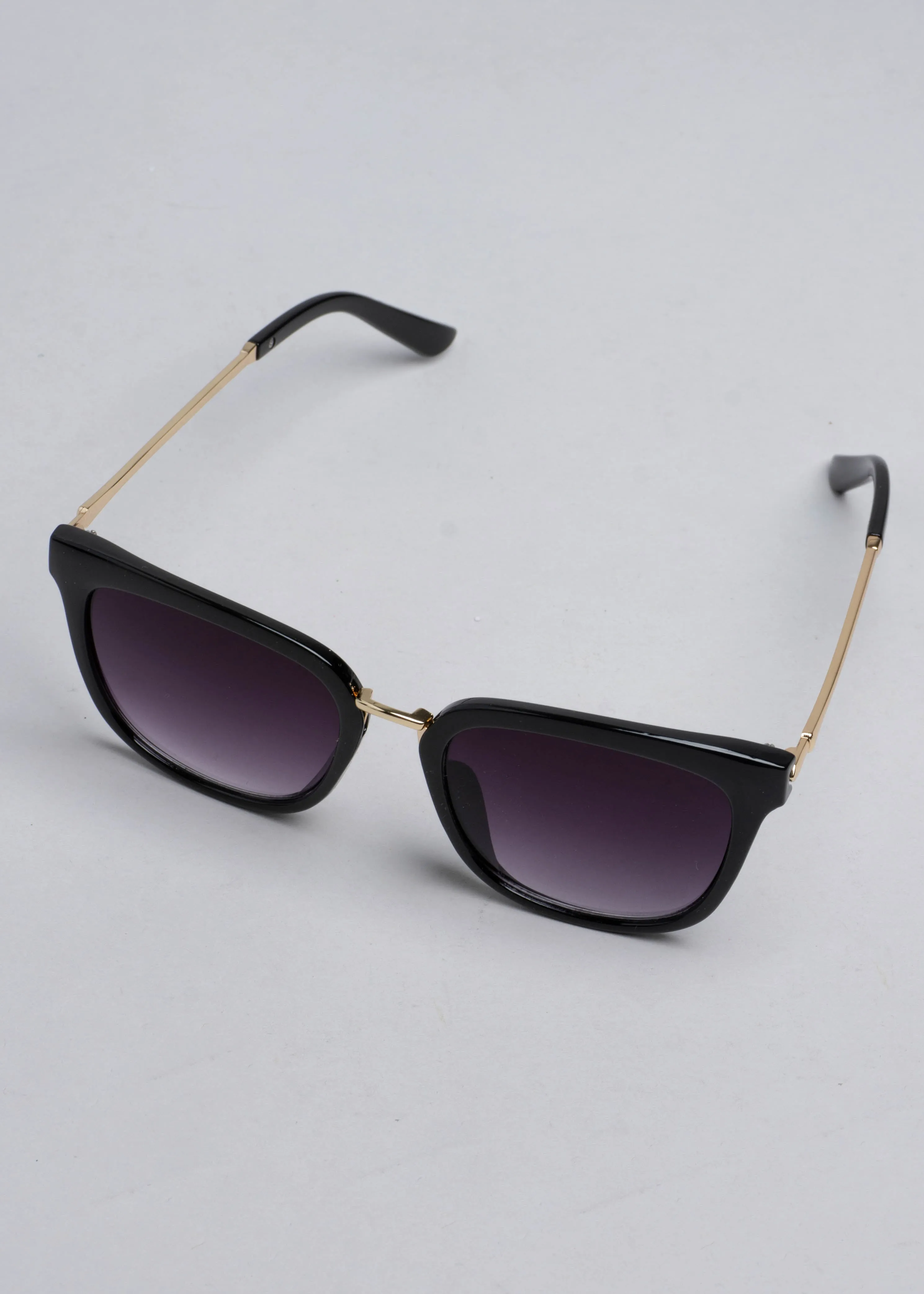 Lentes cuadrados multicolor sold by Shasa