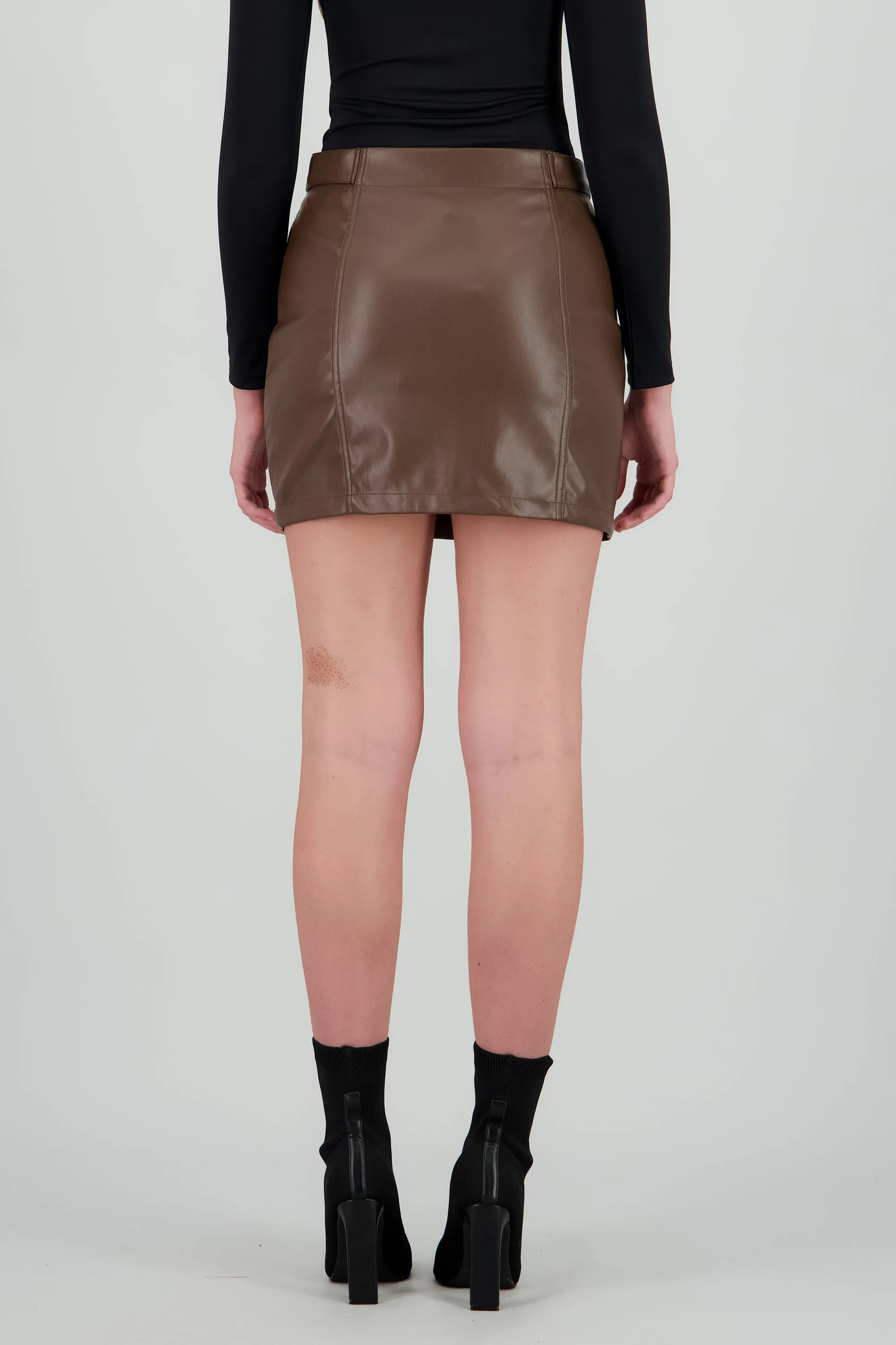 Falda mini pu detalle bolsas sold by Shasa product image thumbnail 4