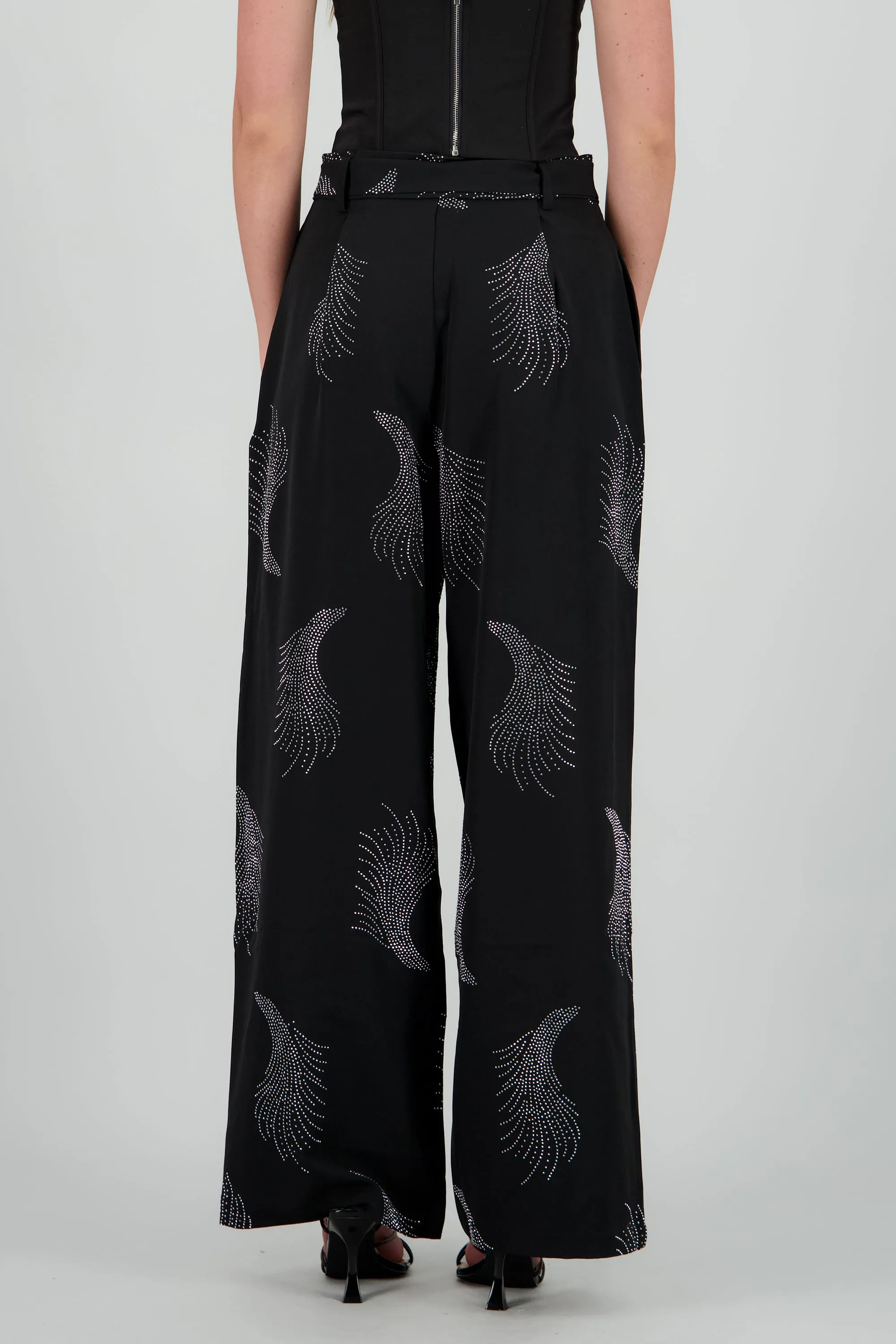 Pantalon amplio detalle brillos sold by Shasa product image thumbnail 4