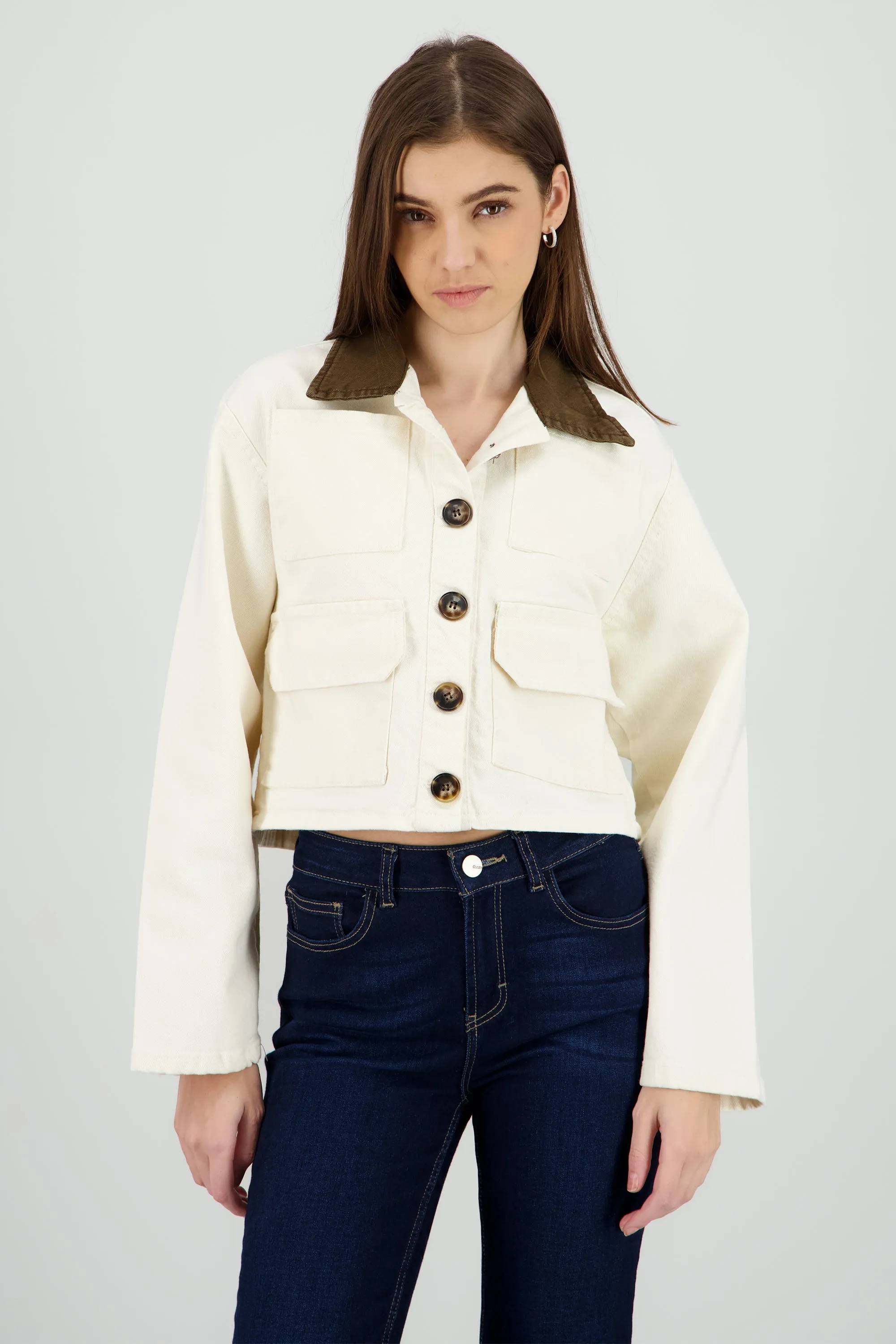 Chamarra corta con cuello en contraste sold by Shasa product image thumbnail 2