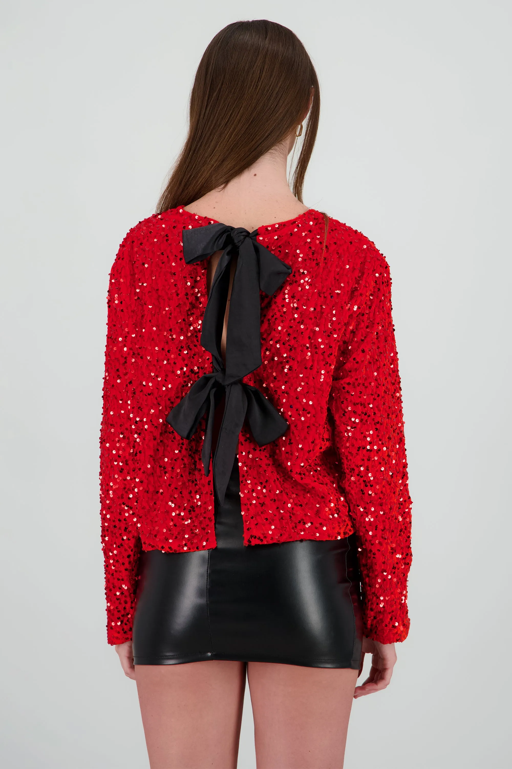 Blusa lentejuelas detalle escote espalda con moño sold by Shasa product image thumbnail 4