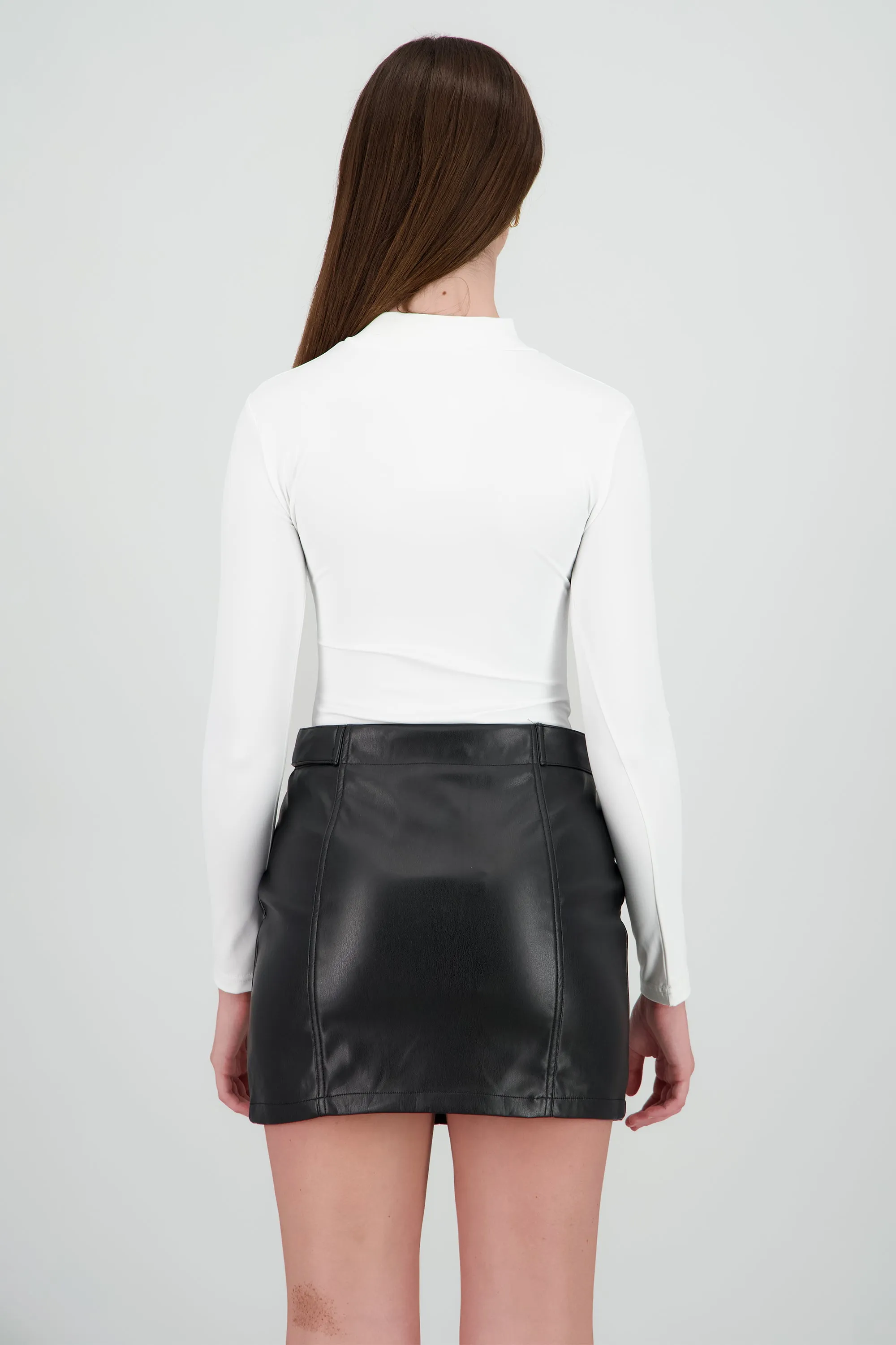 Bodysuit liso manga larga cuello alto sold by Shasa product image thumbnail 4