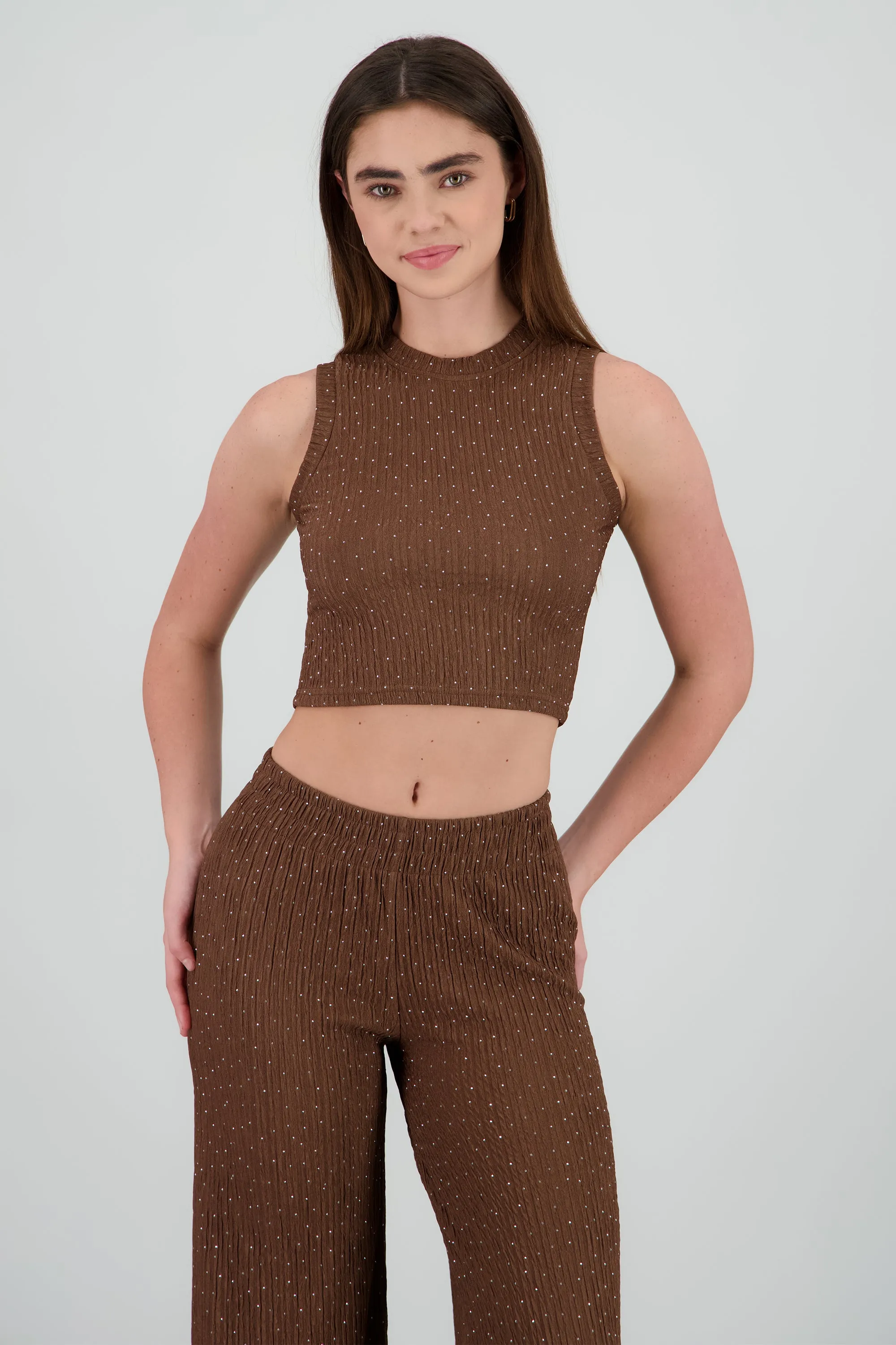 Top sin mangas textura brillos sold by Shasa product image thumbnail 2