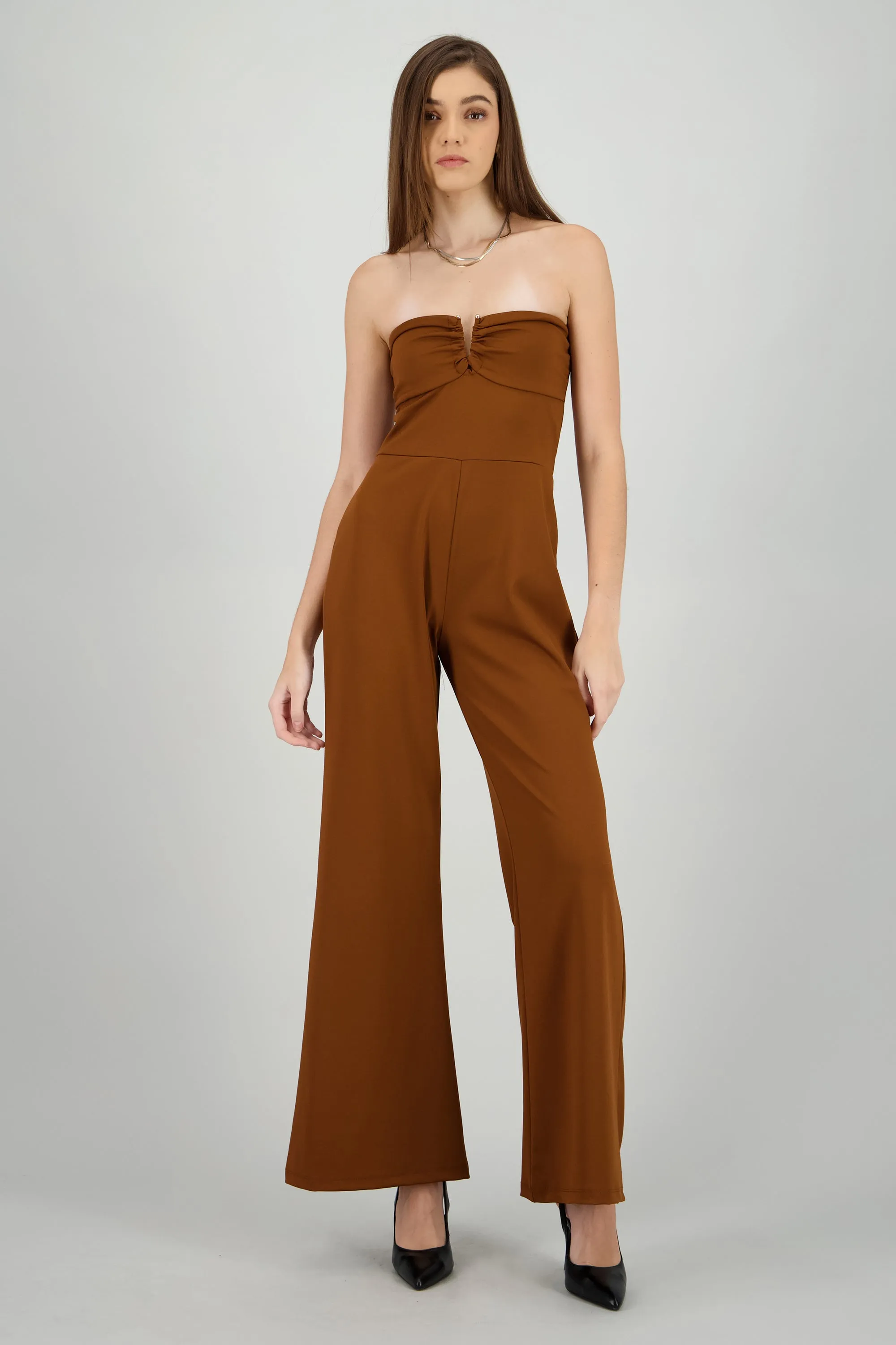 Jumpsuit strapless detalle fruncido sold by Shasa product image thumbnail 2