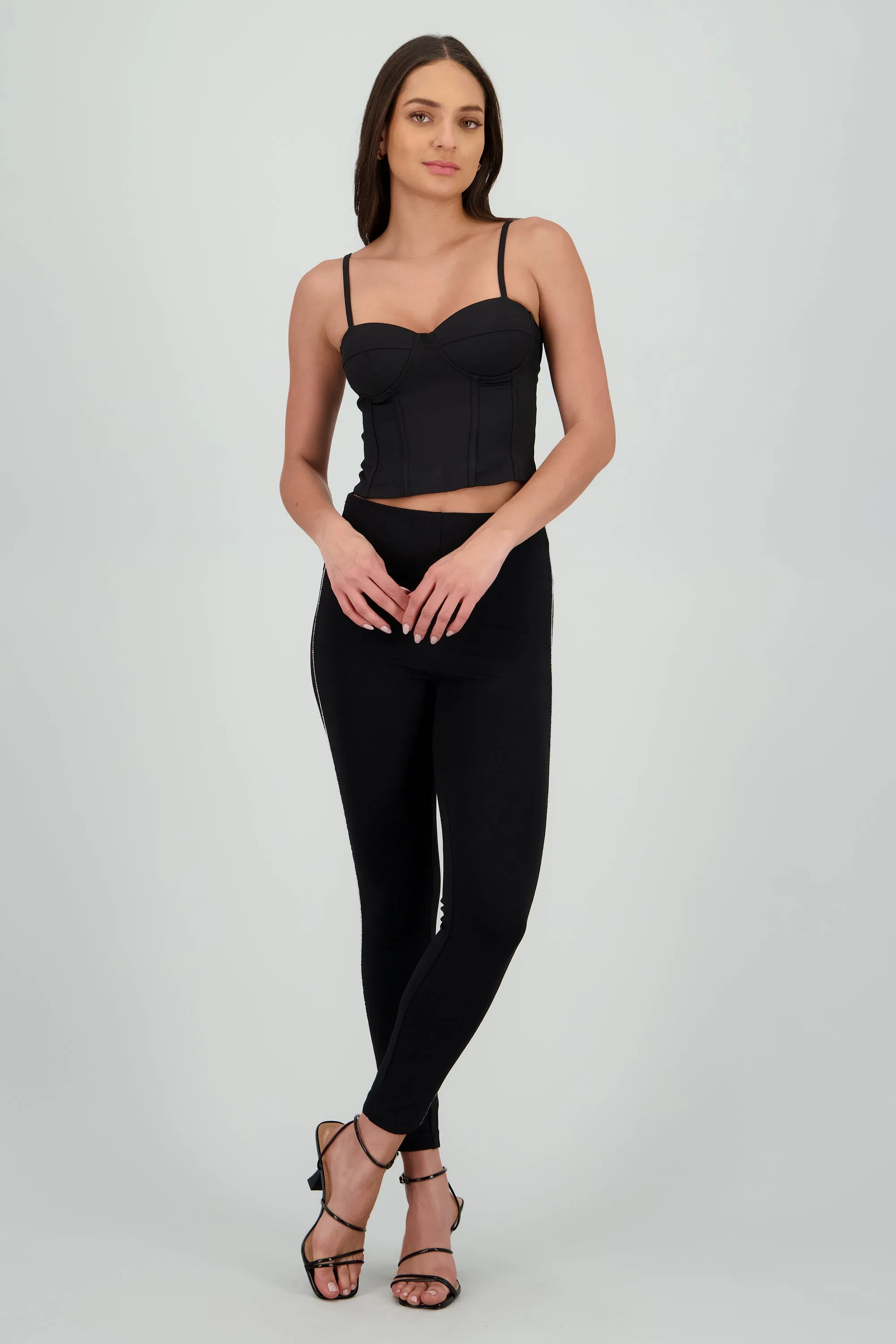 Leggings detalle brillos costado sold by Shasa