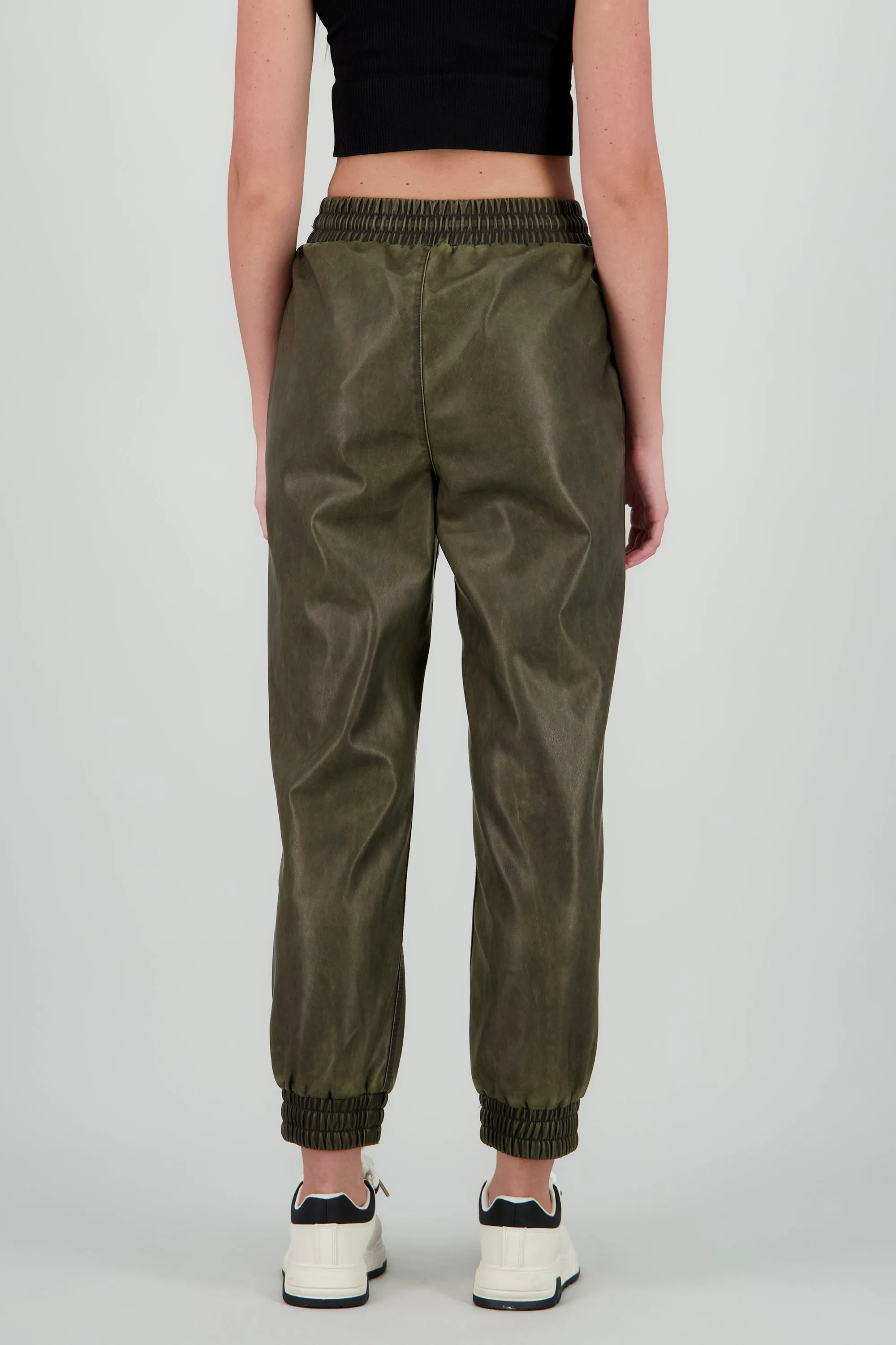 Jogger pu detalle deslavado sold by Shasa product image thumbnail 4