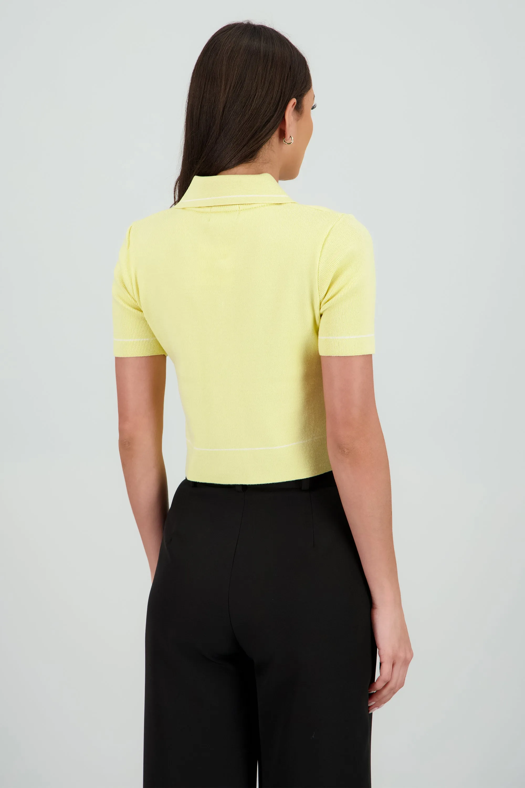 Top manga corta cuello camisero detalle linea sold by Shasa product image thumbnail 3