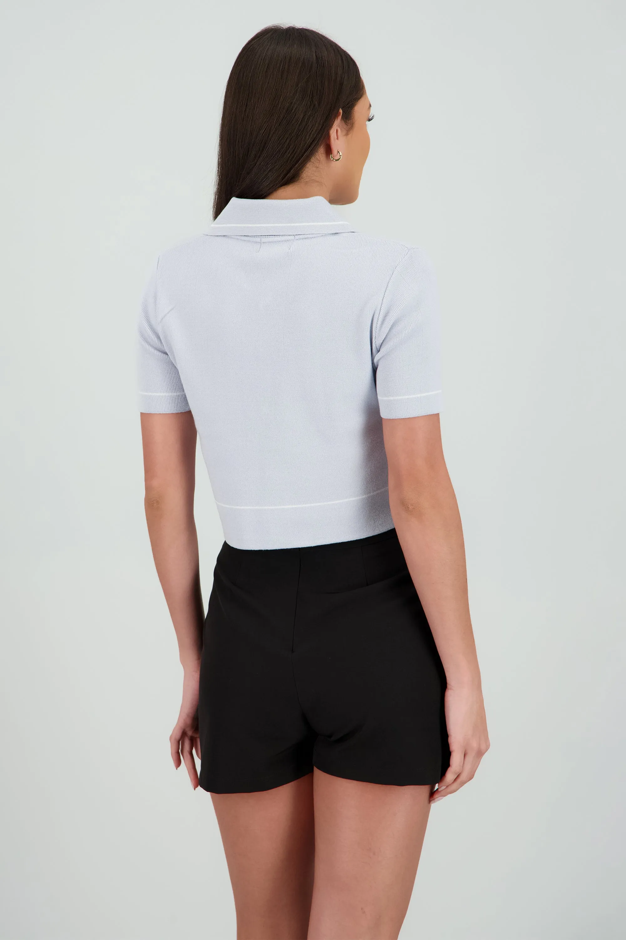 Top manga corta cuello camisero detalle linea sold by Shasa product image thumbnail 4