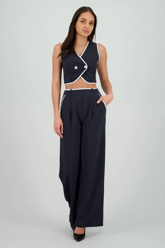 Pantalon con pinzas de rayas con contrastes sold by Shasa