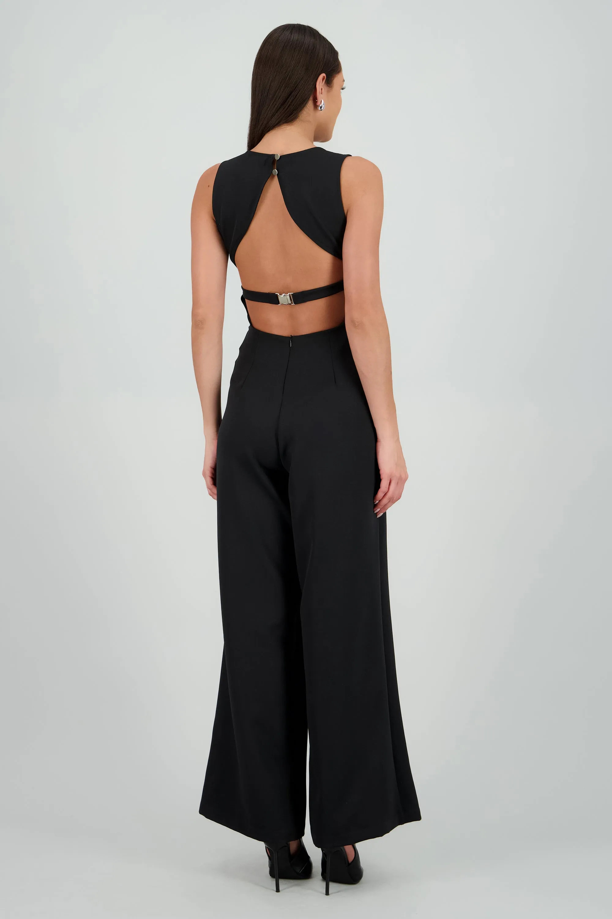 Jumpsuit liso detalle escote espalda sold by Shasa product image thumbnail 4