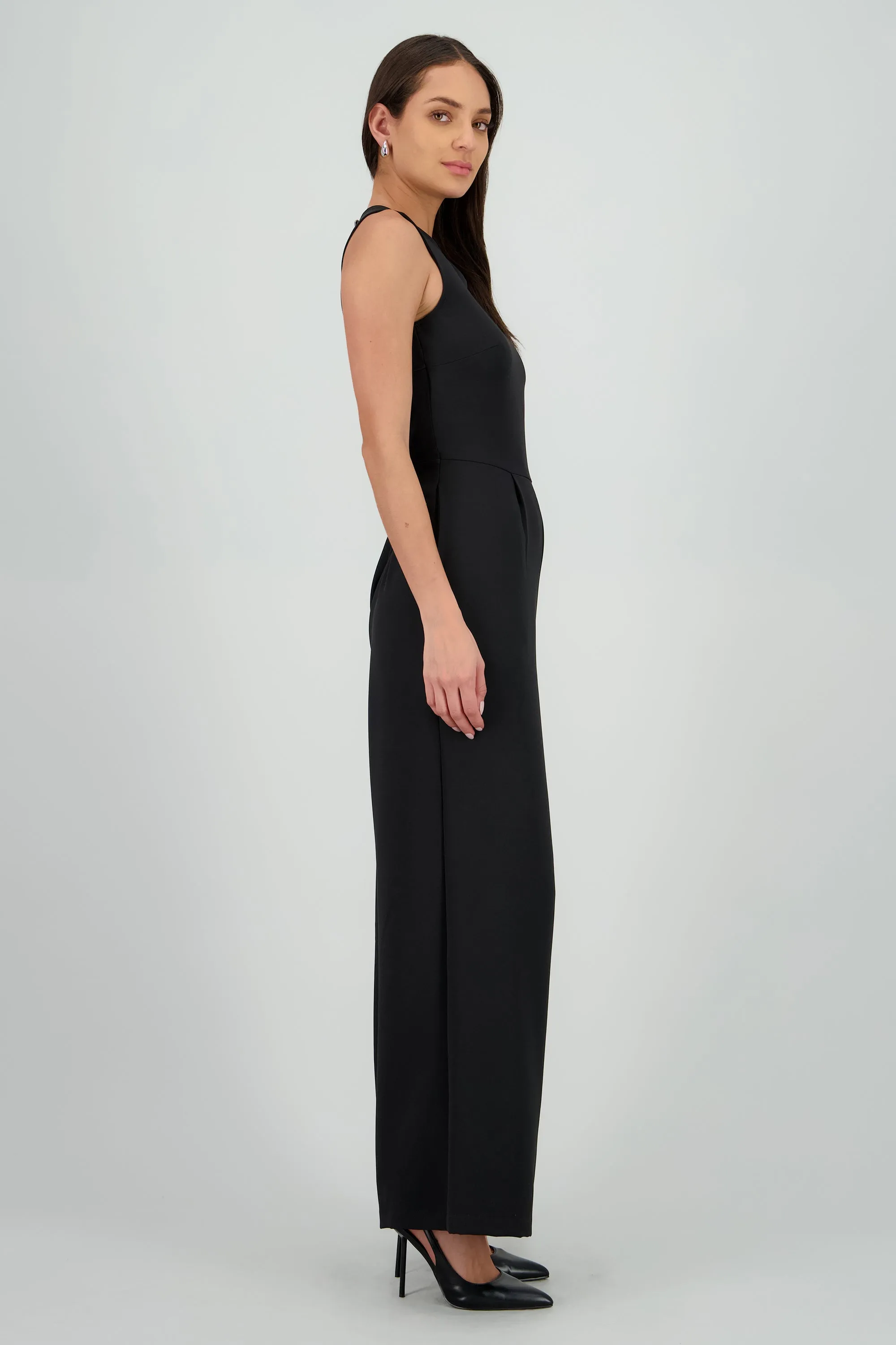Jumpsuit liso detalle escote espalda sold by Shasa product image thumbnail 3