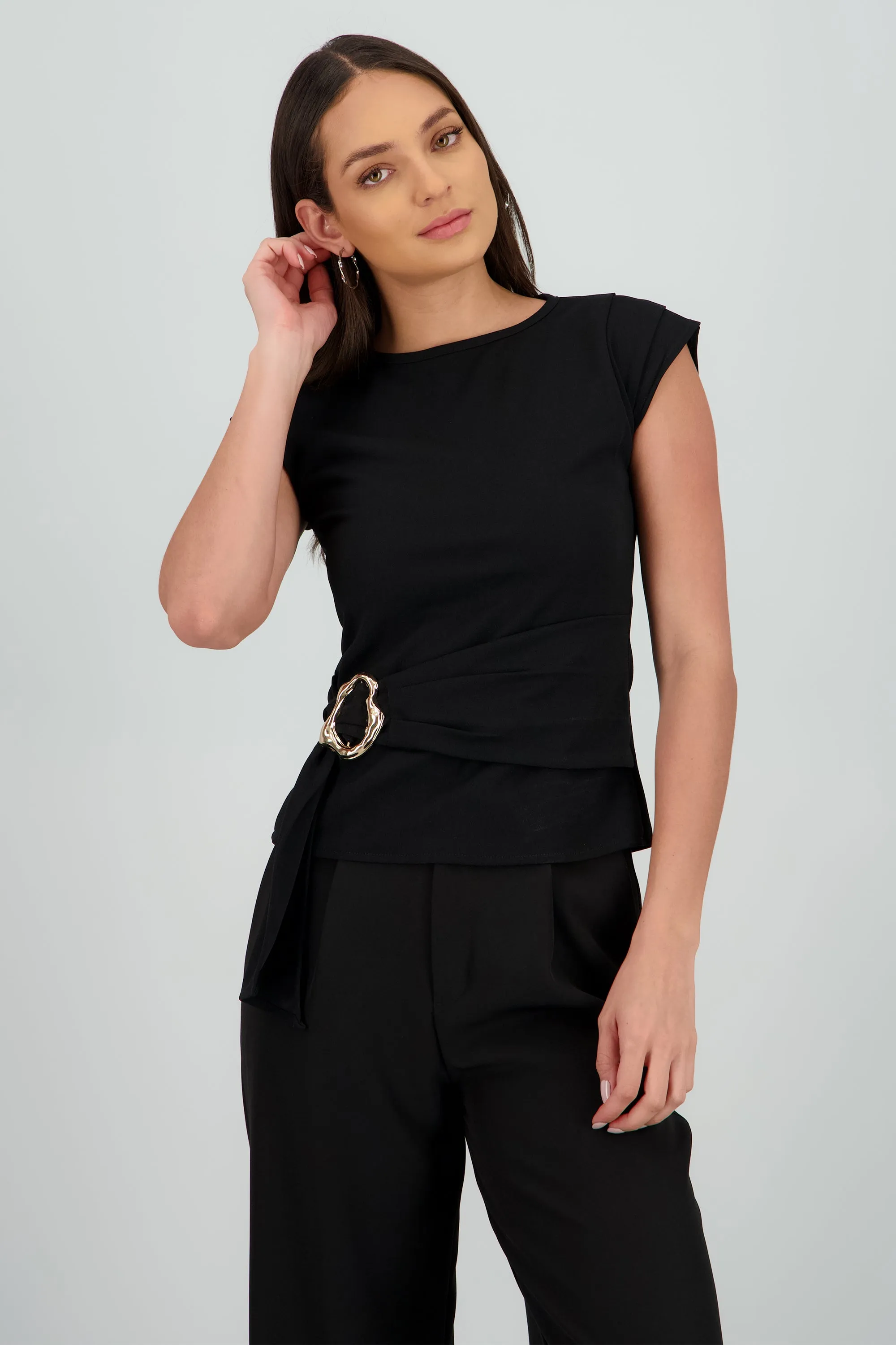 Blusa amarre lado sold by Shasa product image thumbnail 2