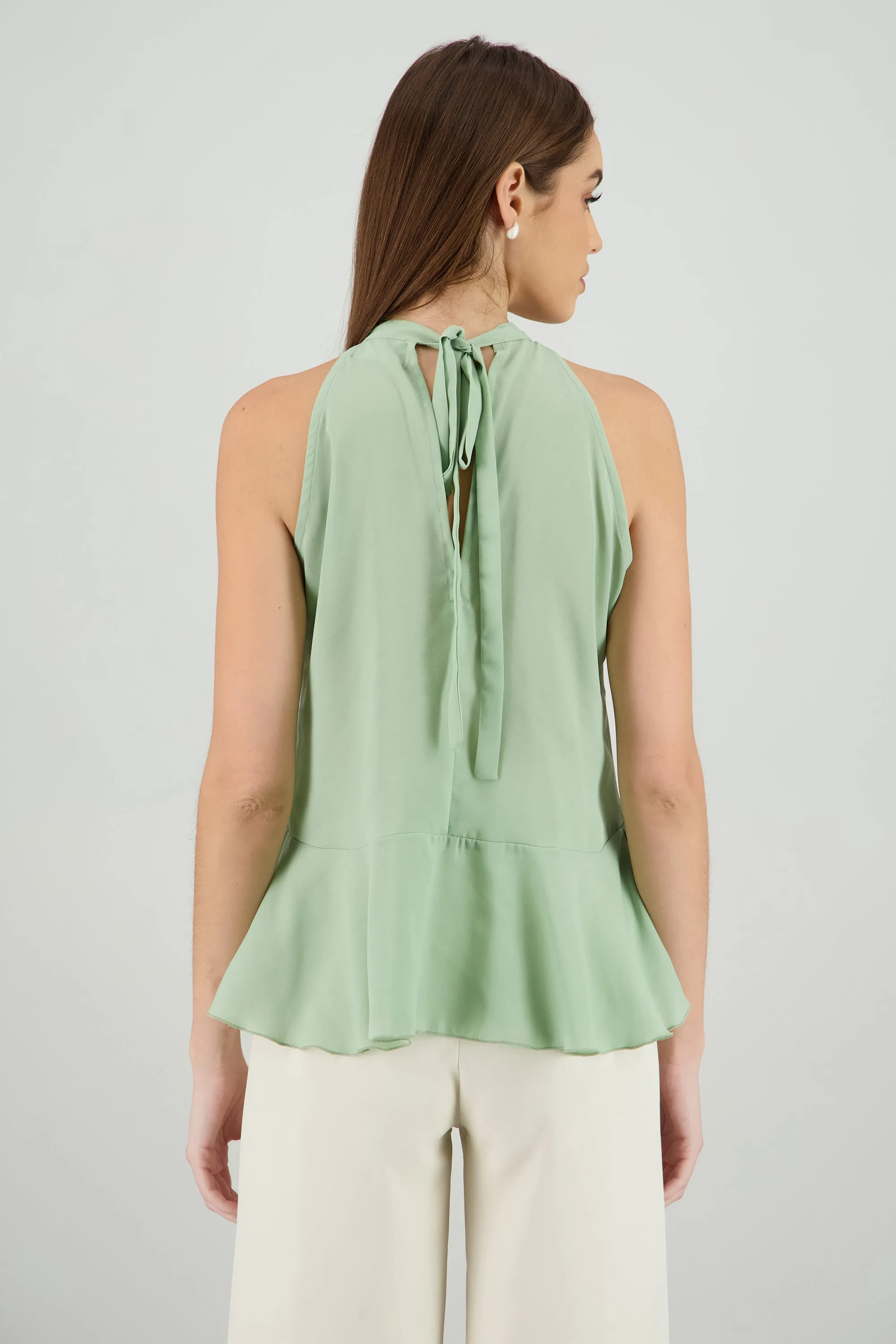 Blusa halter sin mangas con olanes sold by Shasa product image thumbnail 4