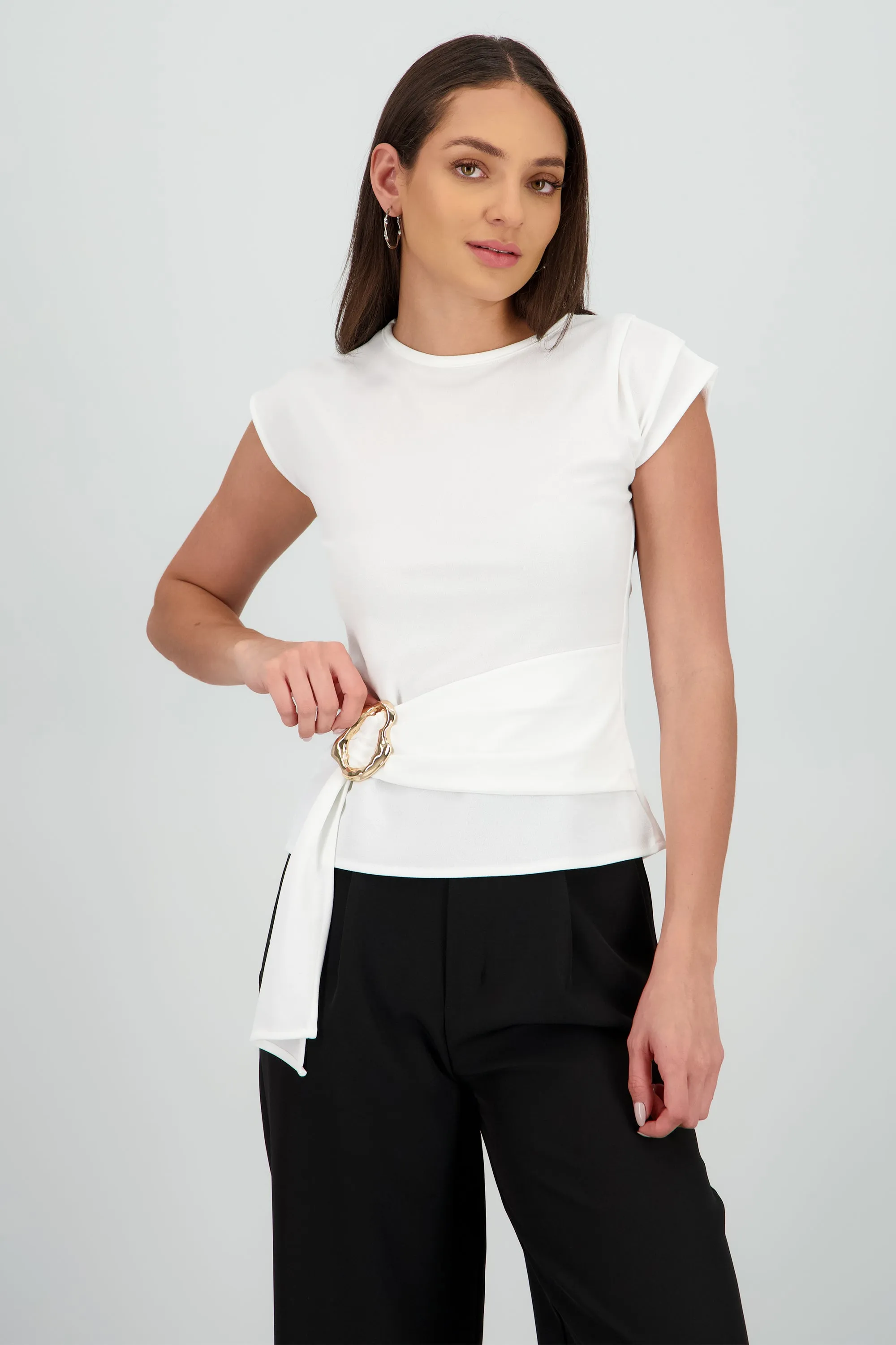 Blusa amarre lado sold by Shasa