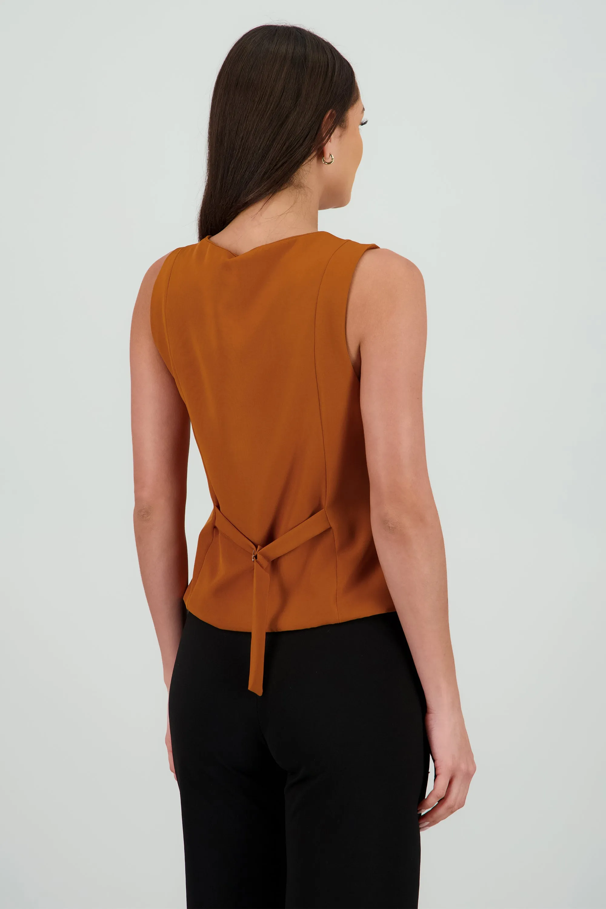 Chaleco cuello redondo det botones sold by Shasa product image thumbnail 4