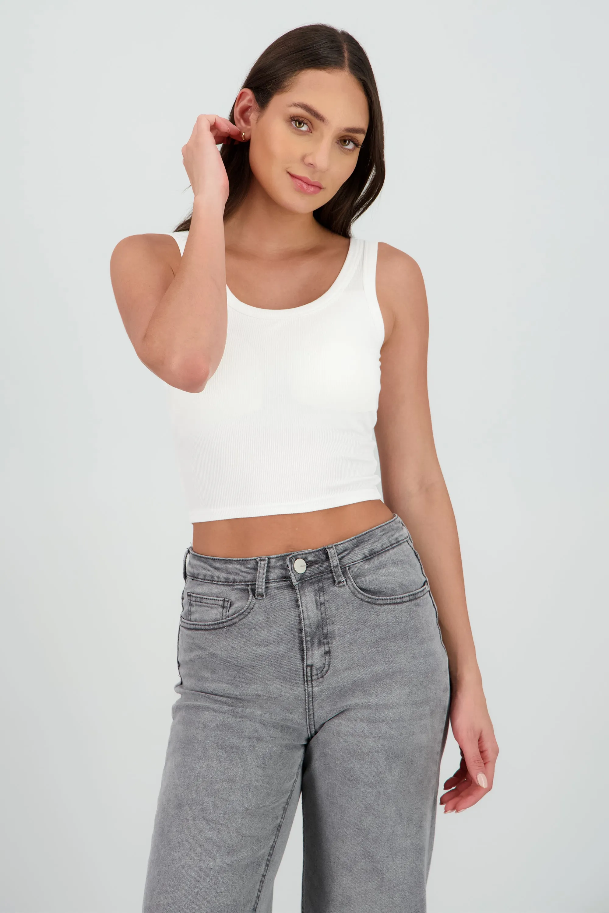 Top liso con copas sold by Shasa product image thumbnail 2