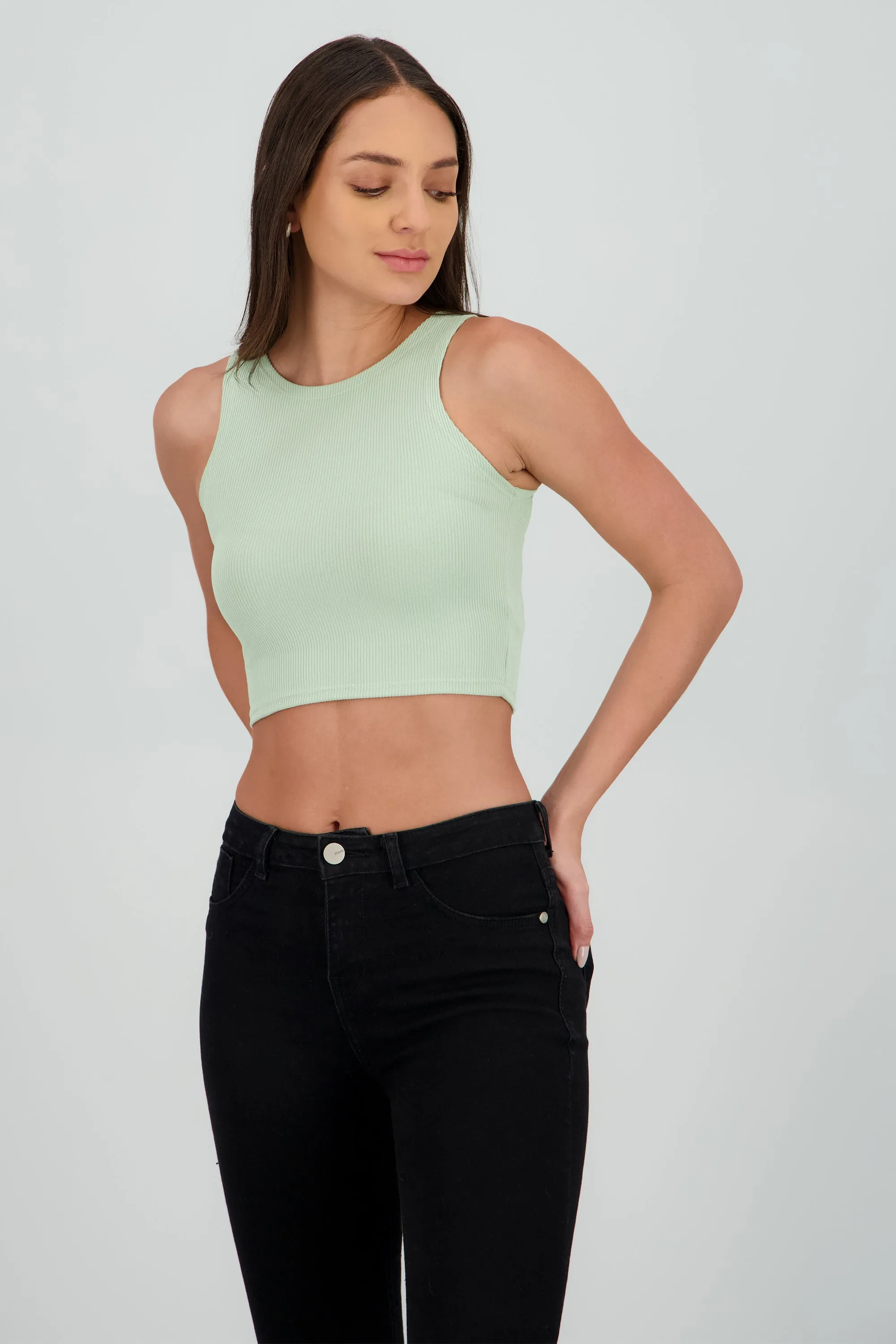 Top corto rib sin manga sold by Shasa