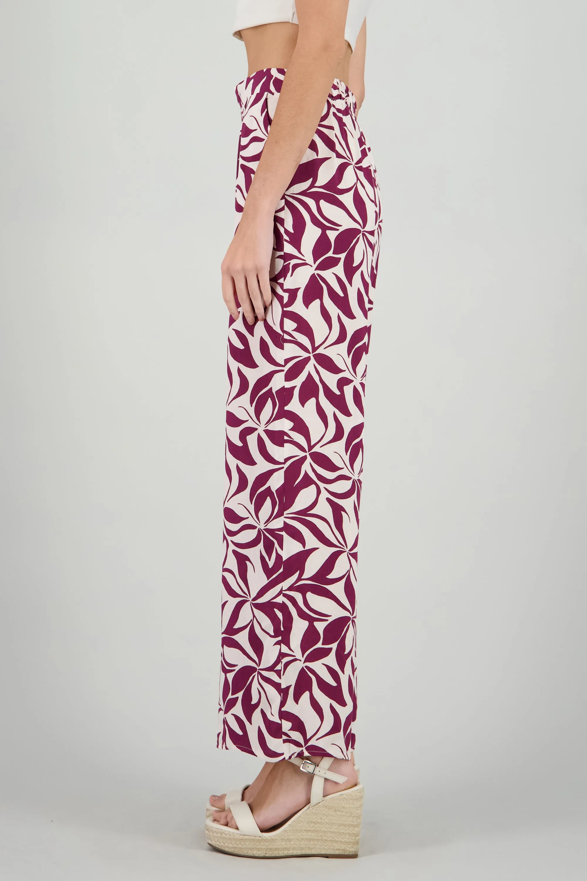 Pantalon amplio pinzas detalle estampado sold by Shasa product image thumbnail 3