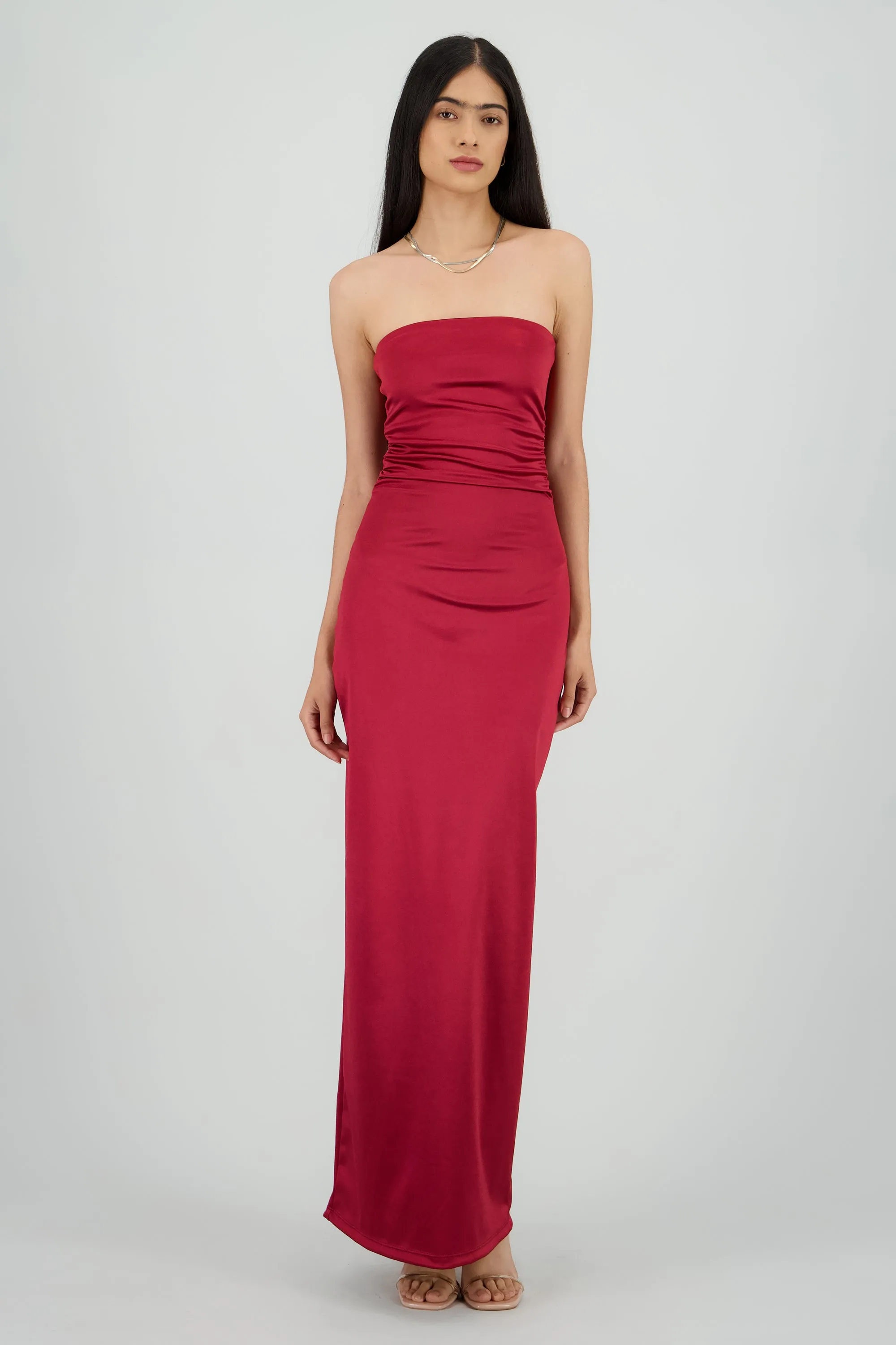 Vestido maxi satin strapless drapeado sold by Shasa