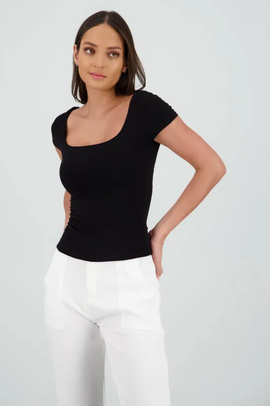 Top liso escote cuadrado rib sold by Shasa