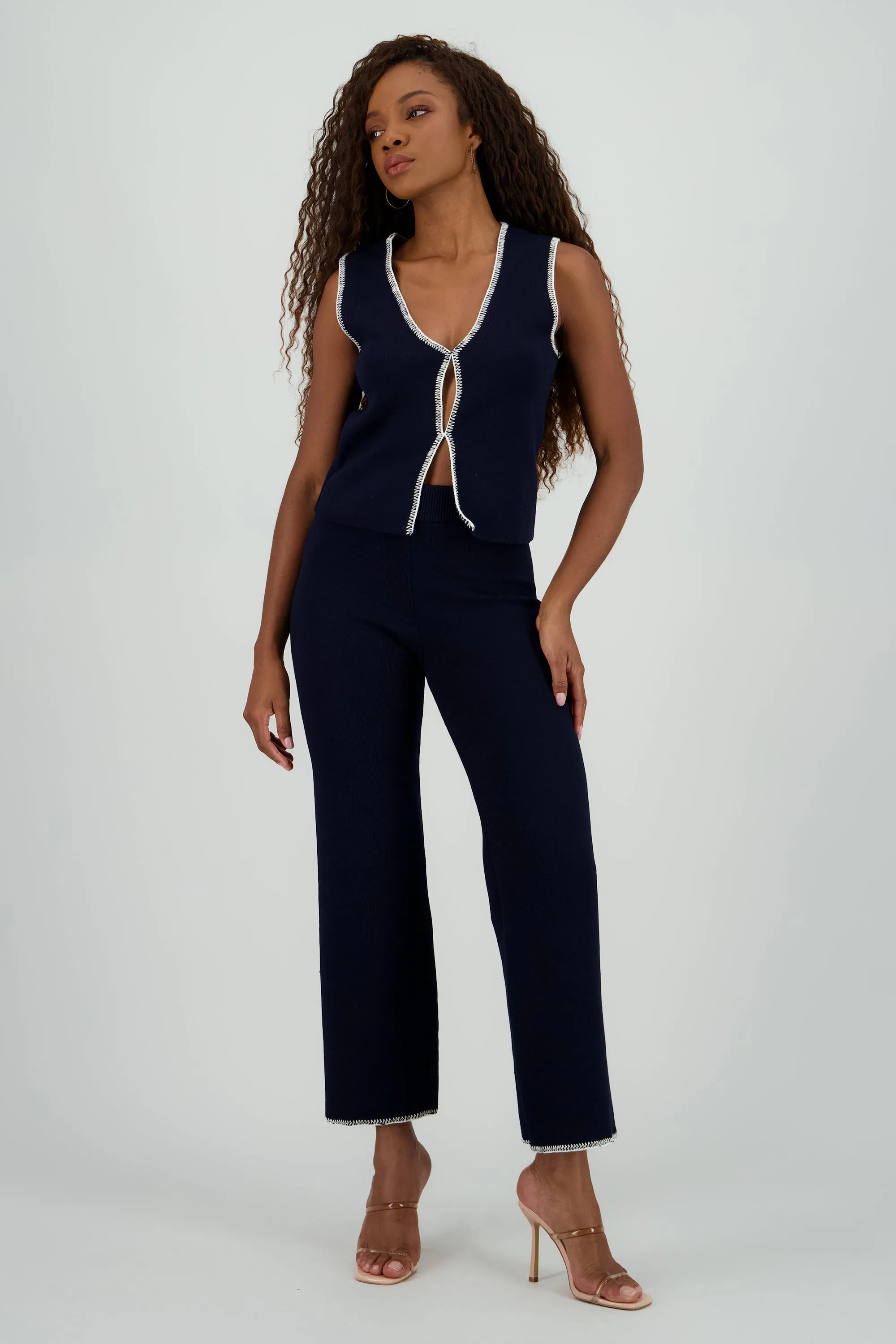 Pantalon detalle contraste sold by Shasa