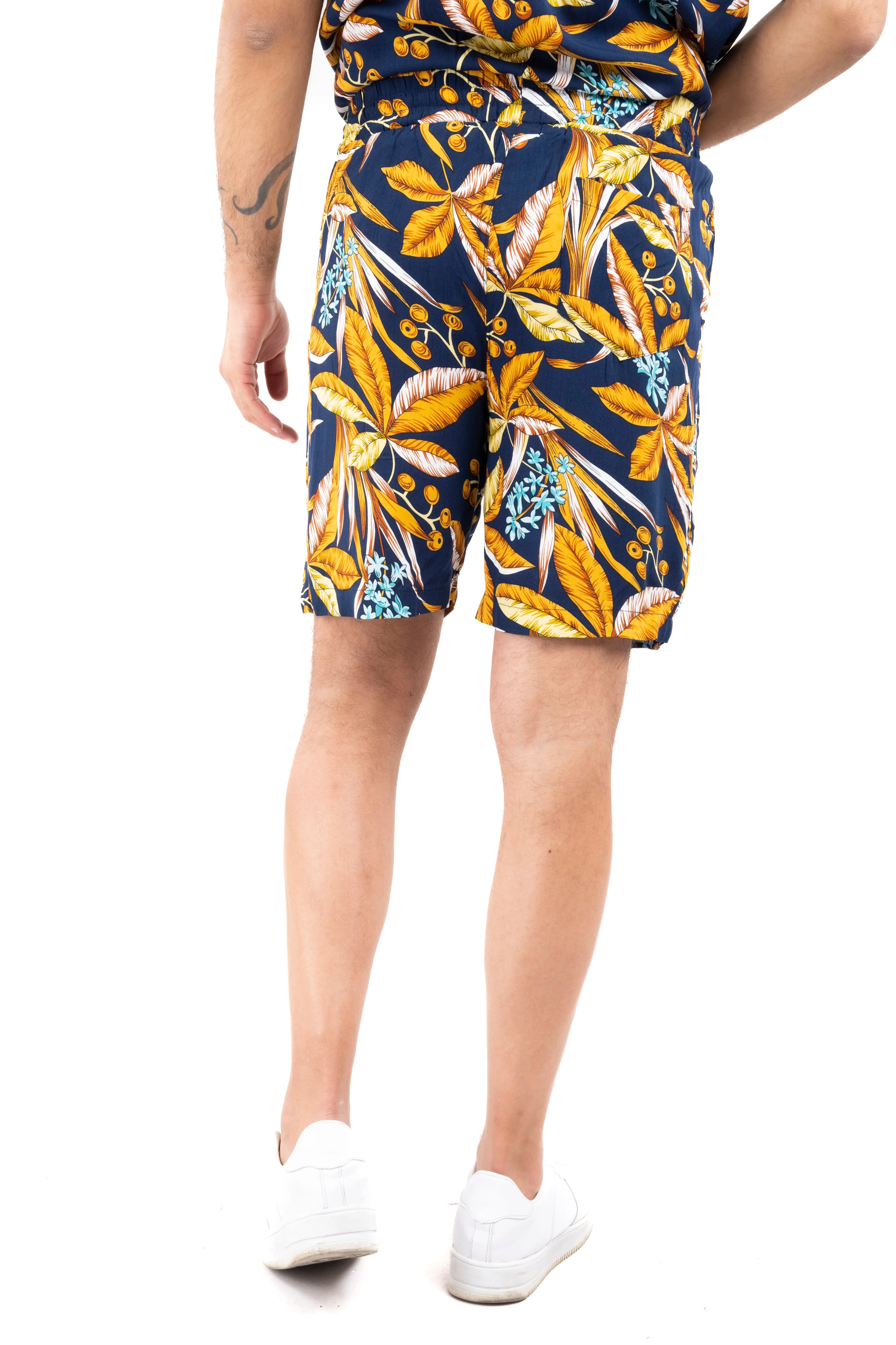 Short flores tropicales sold by Shasa product image thumbnail 3