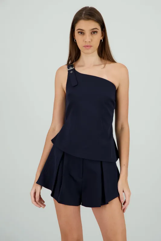 Top asimetrico detalle broche sold by Shasa
