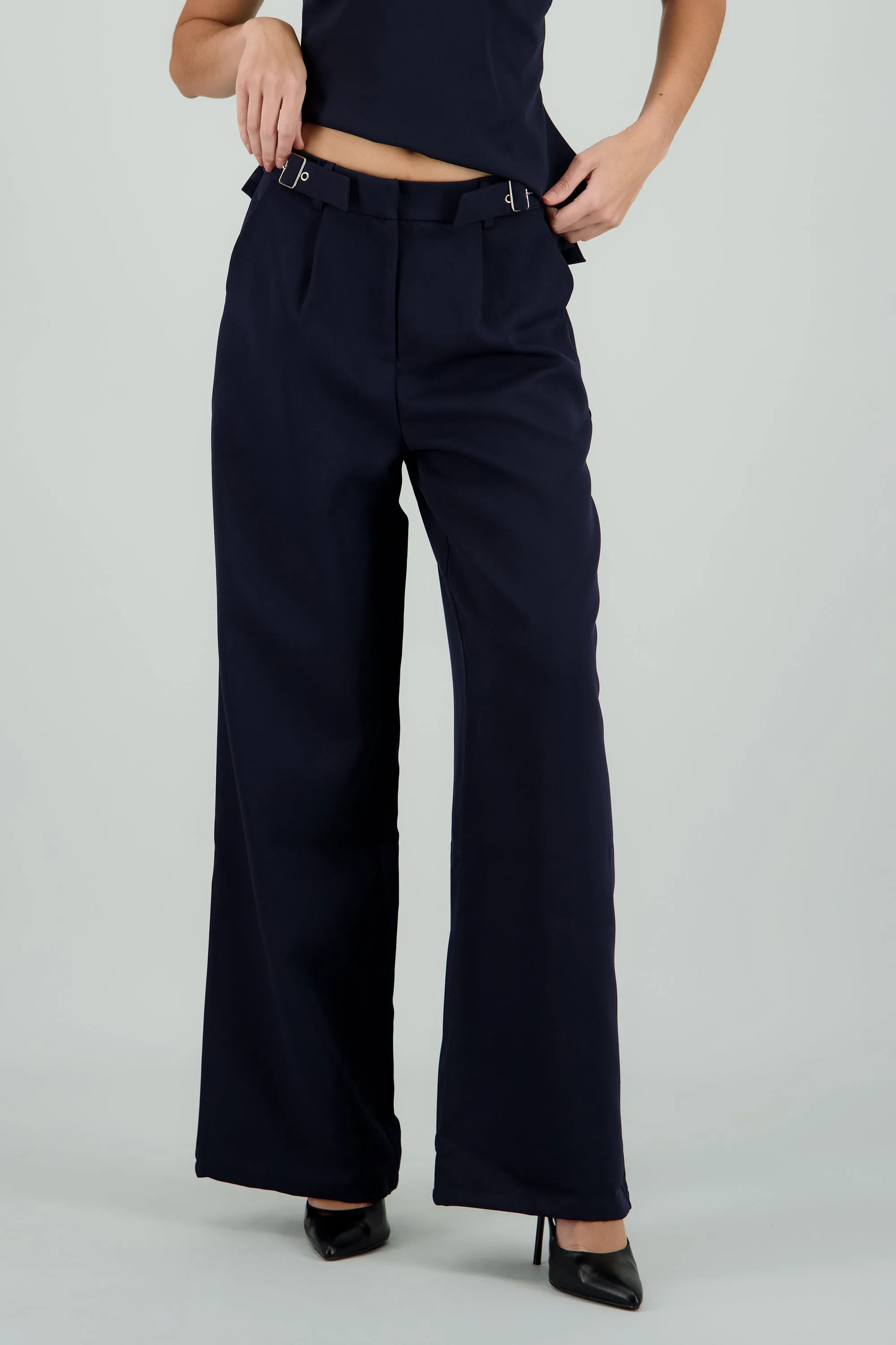 Pantalón sastreado detalle cinturon sold by Shasa product image thumbnail 2