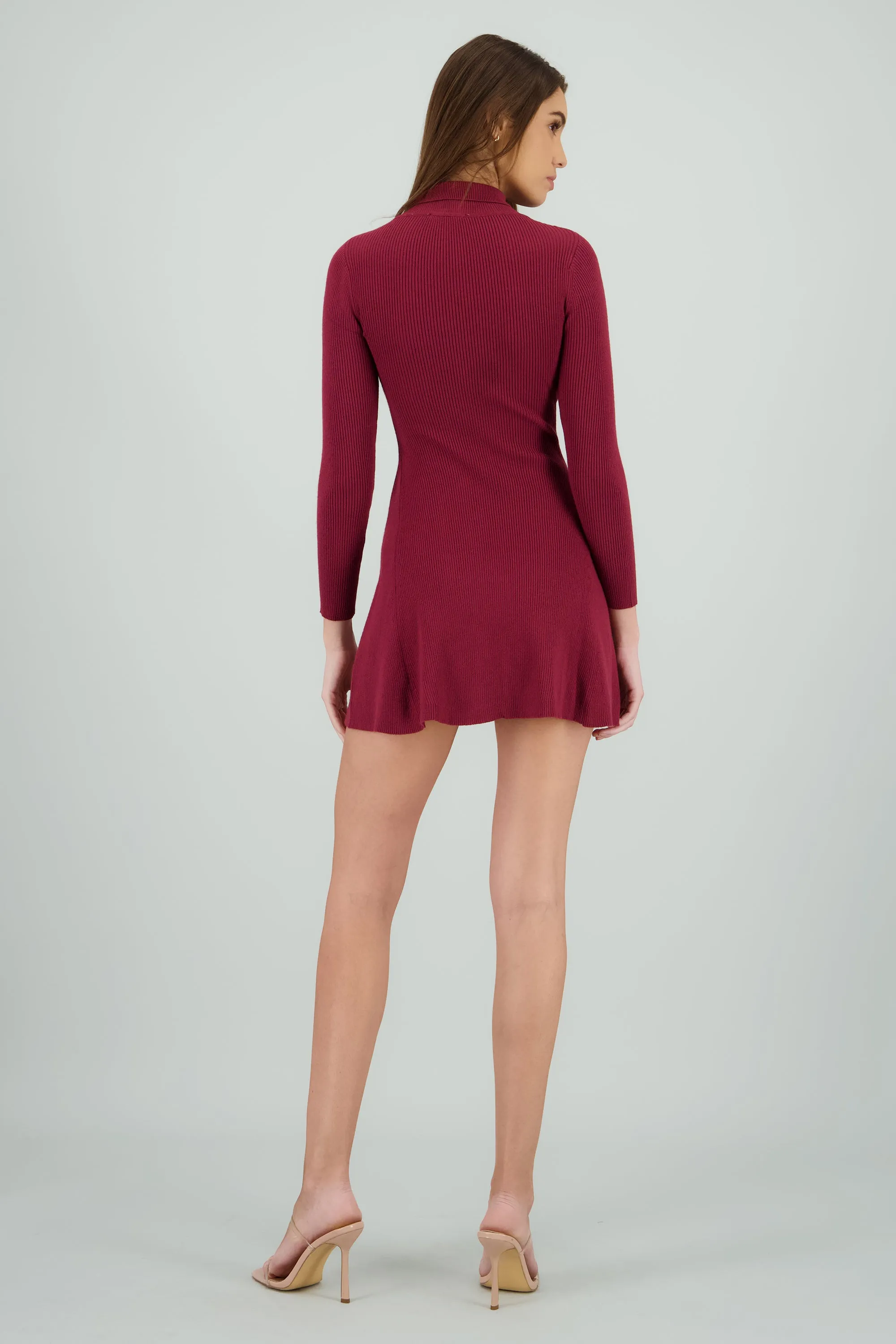 Vestido mini cuello alto manga larga sold by Shasa product image thumbnail 4