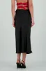 Falda satin maxi con abertura sold by Shasa