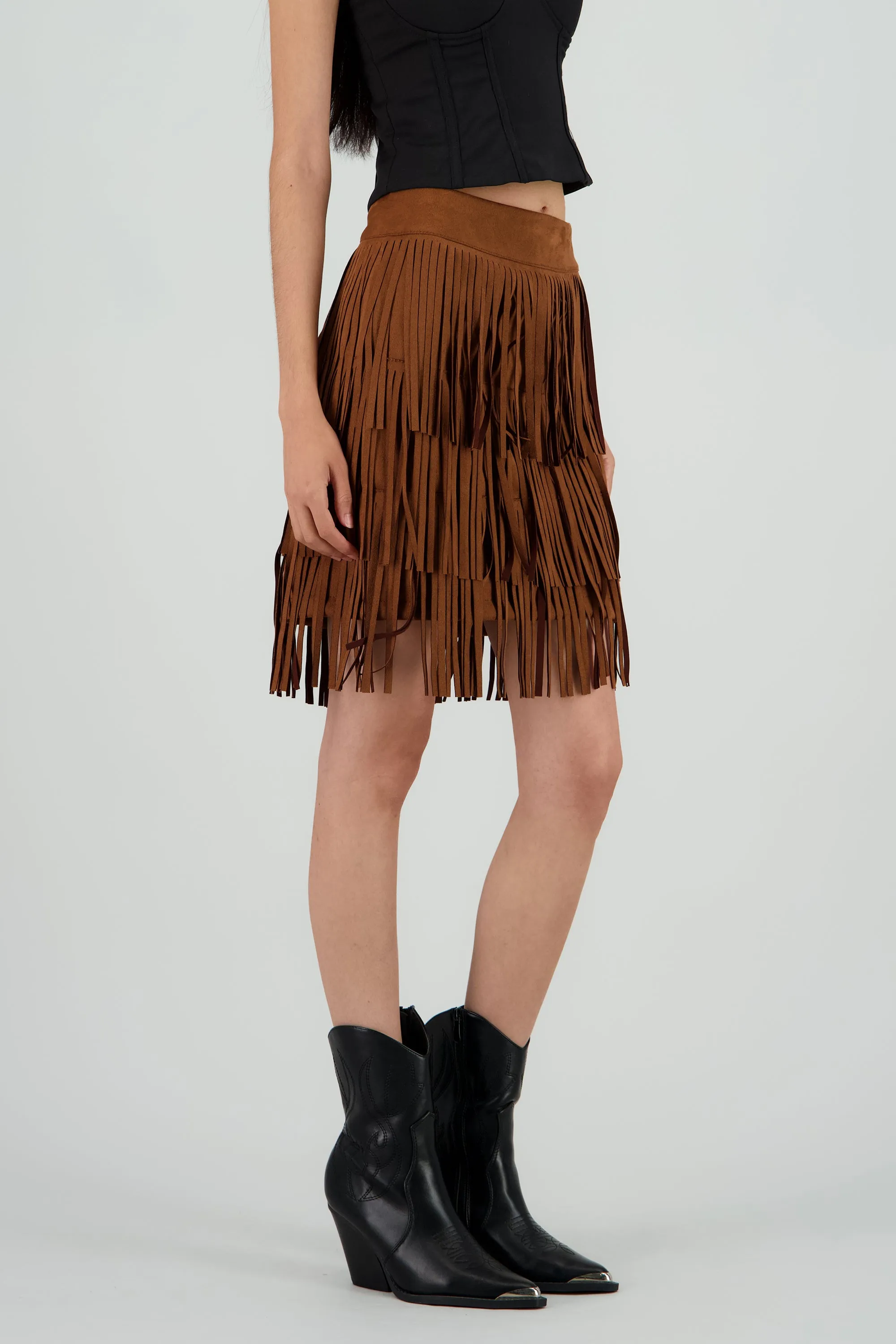 Falda mini detalle fringe suede sold by Shasa product image thumbnail 3