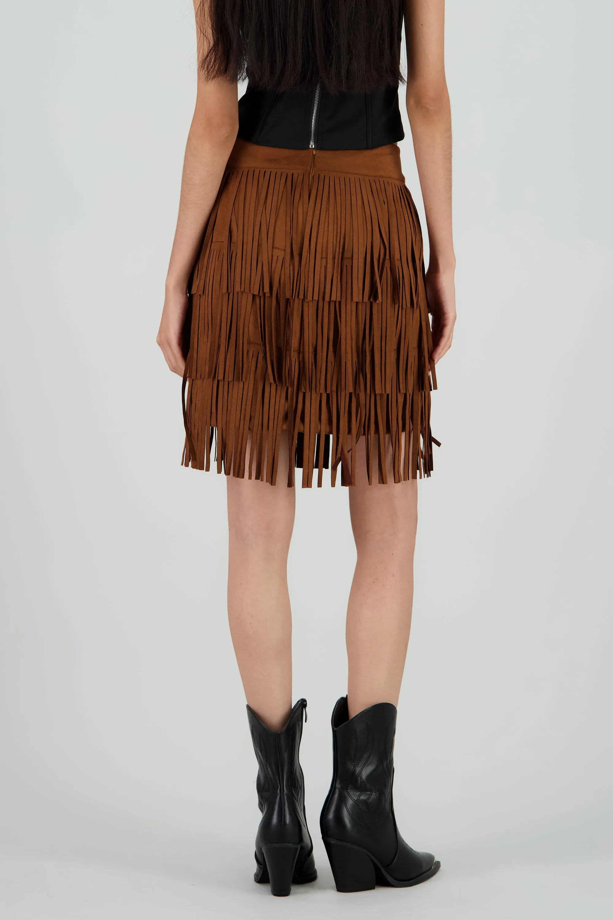 Falda mini detalle fringe suede sold by Shasa product image thumbnail 4
