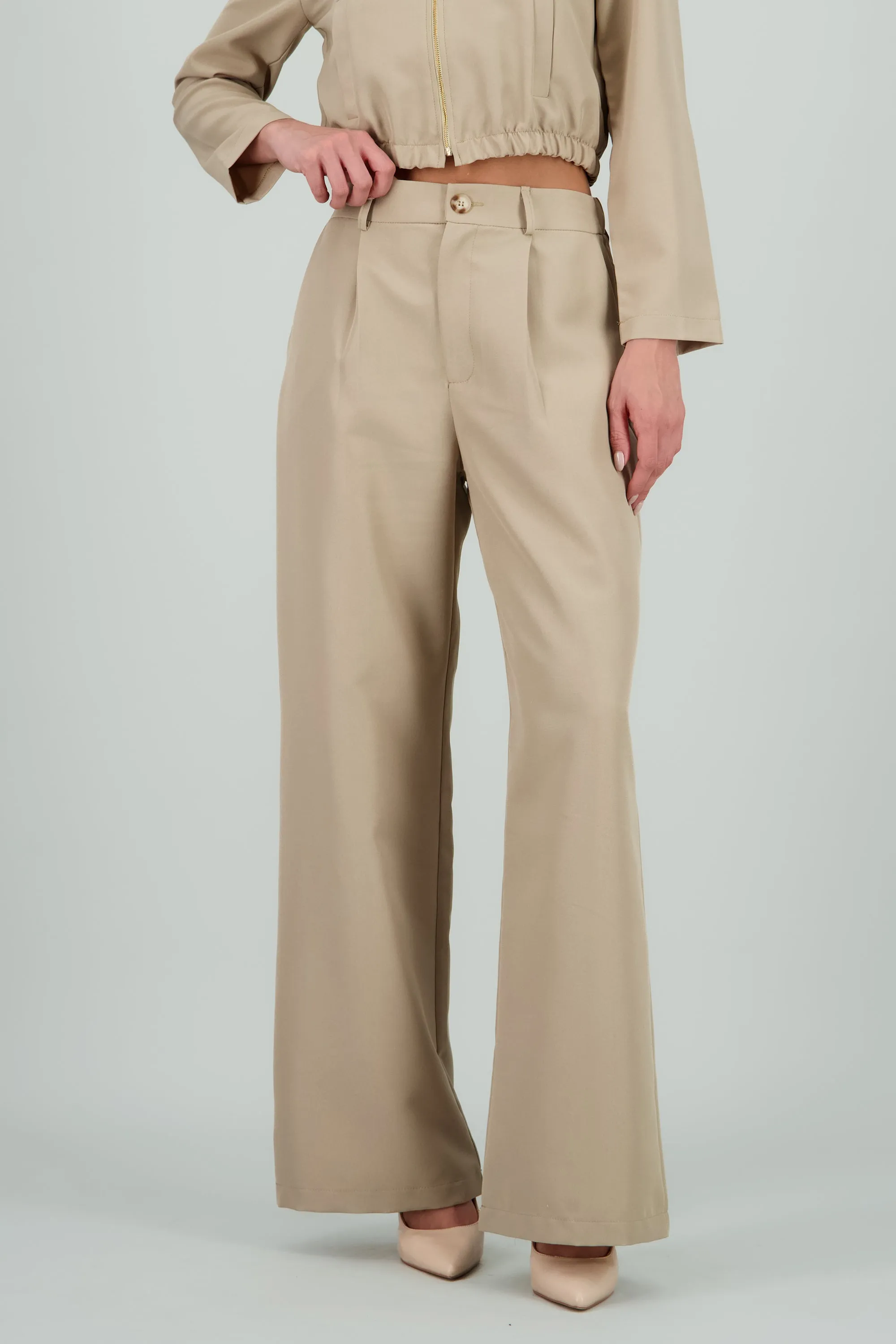 Pantalon recto detalle pinzas sold by Shasa product image thumbnail 2