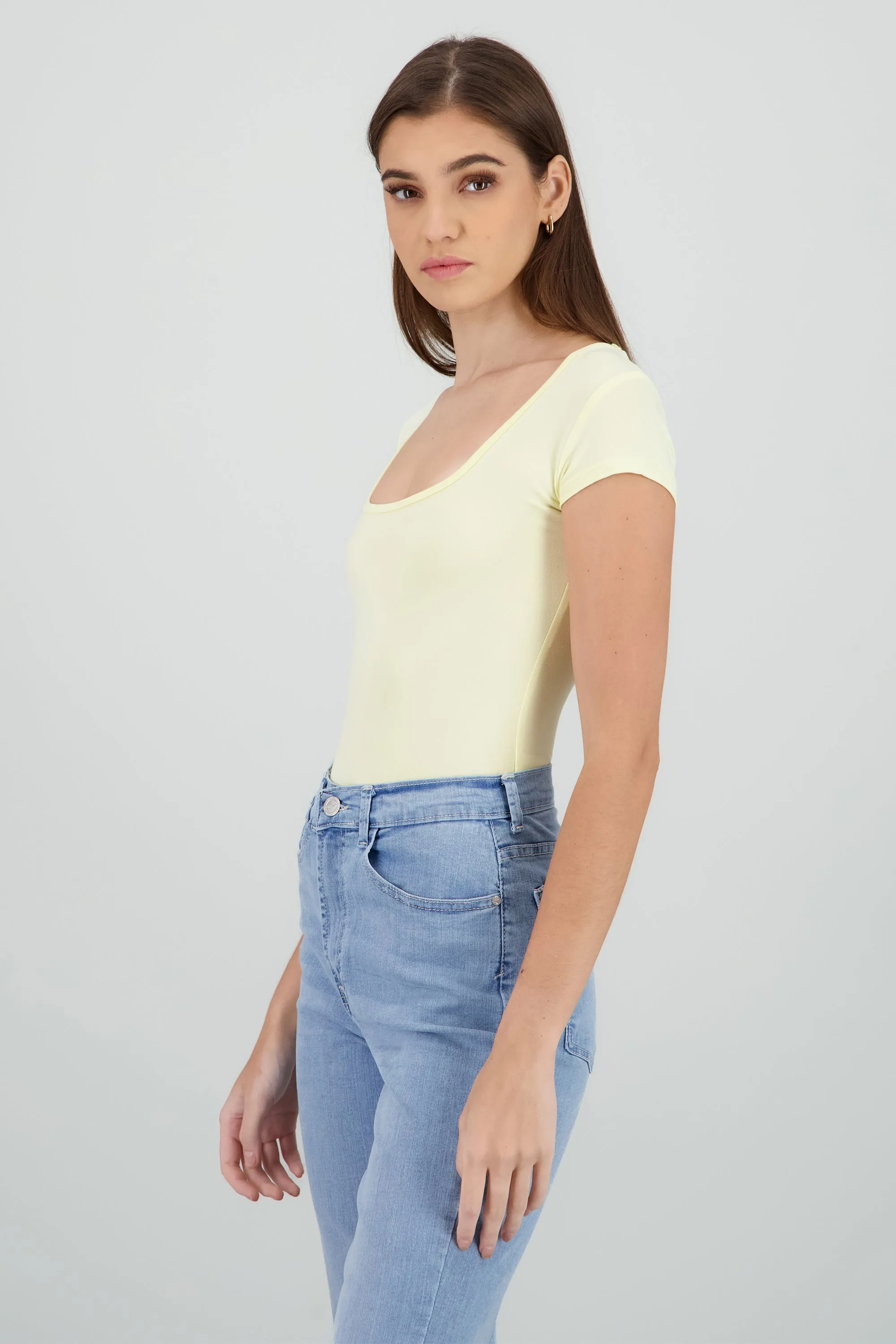 Bodysuit manga corta escote cuadrado liso sold by Shasa product image thumbnail 3