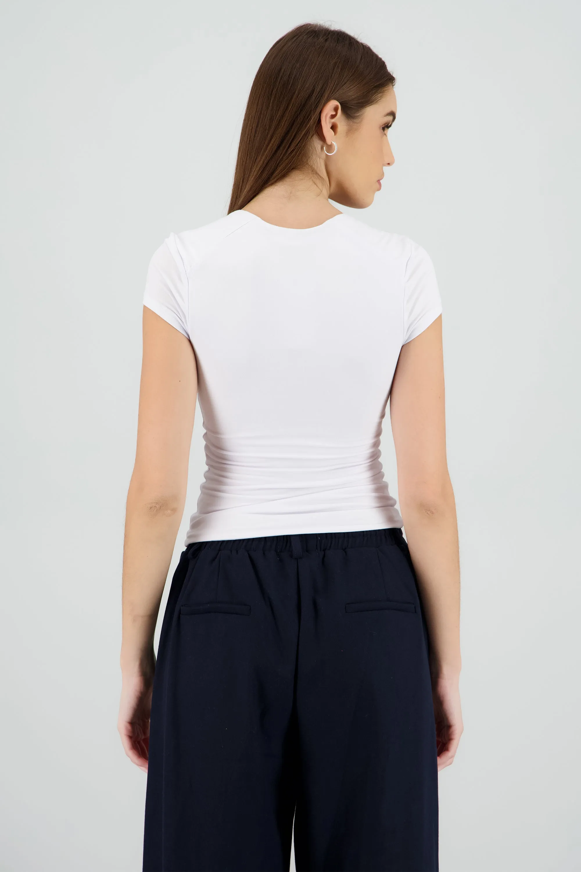 Top largo escote audrado sold by Shasa product image thumbnail 4