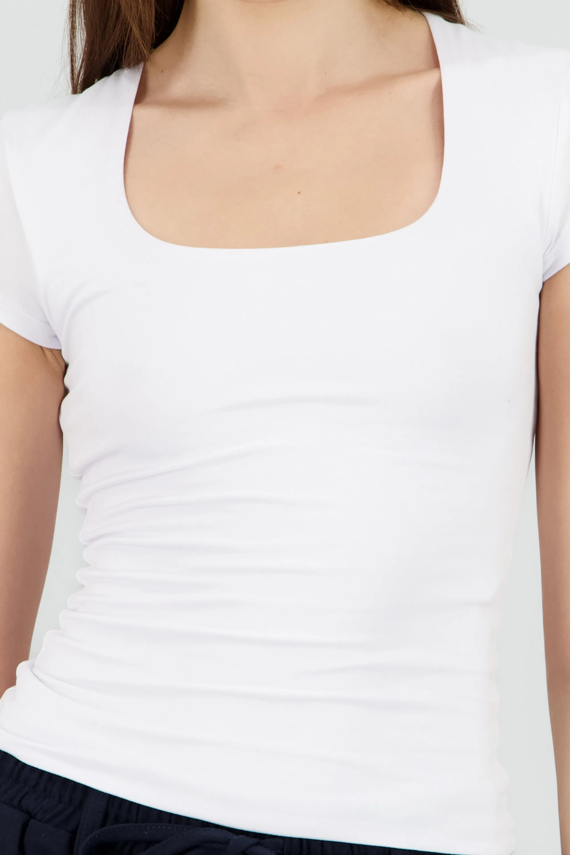 Top largo escote audrado sold by Shasa product image thumbnail 5