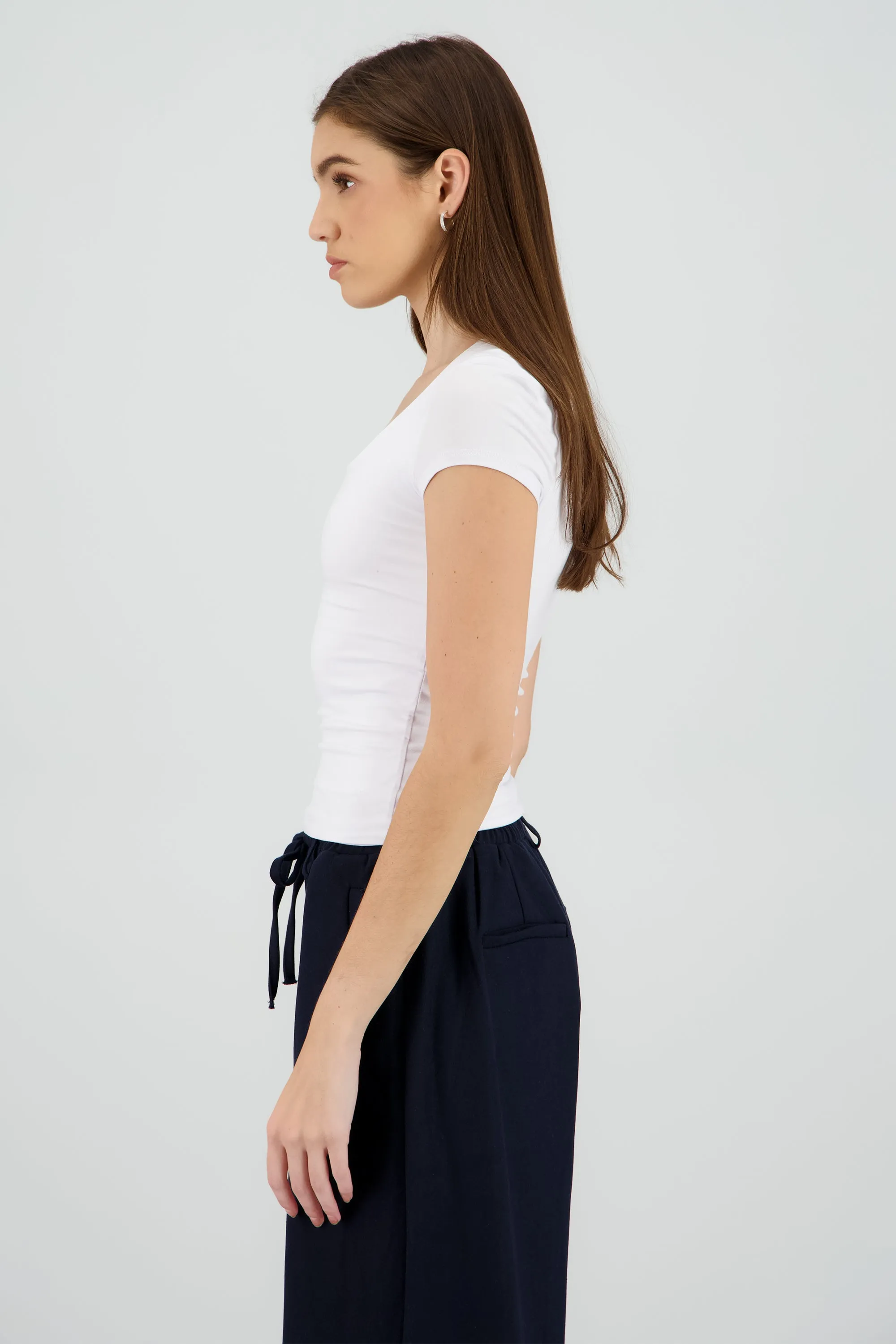 Top largo escote audrado sold by Shasa product image thumbnail 3