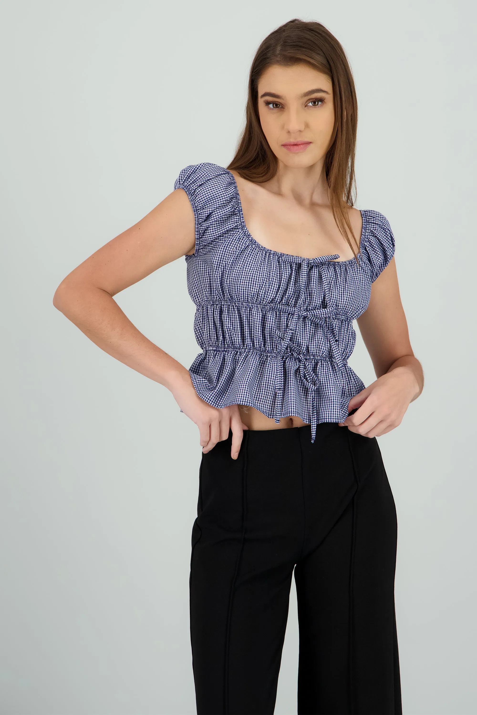 Blusa manga corta cuadros detalle moños sold by Shasa product image thumbnail 2