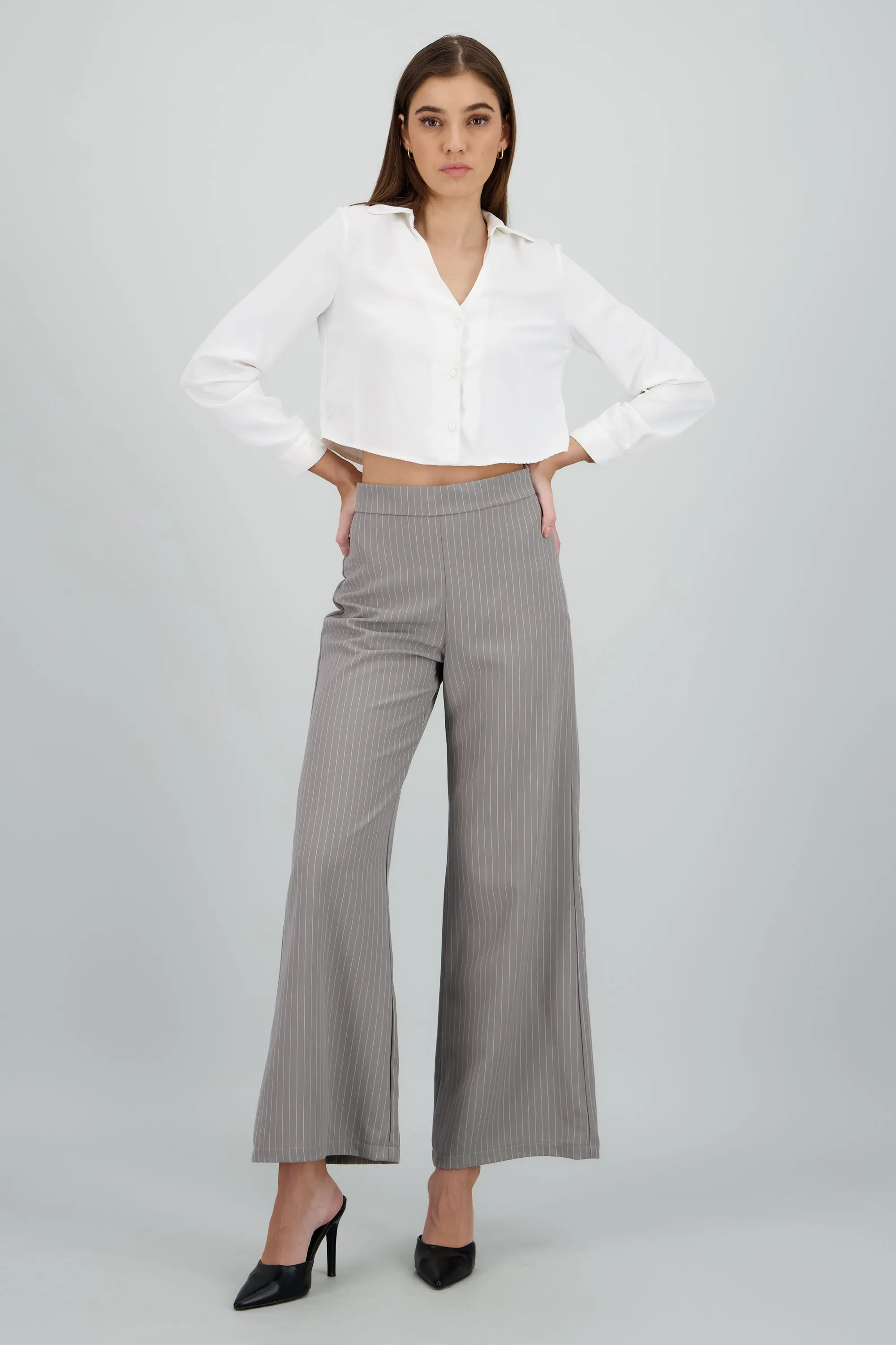 Pantalon amplio high waisted con pretina lisa sold by Shasa
