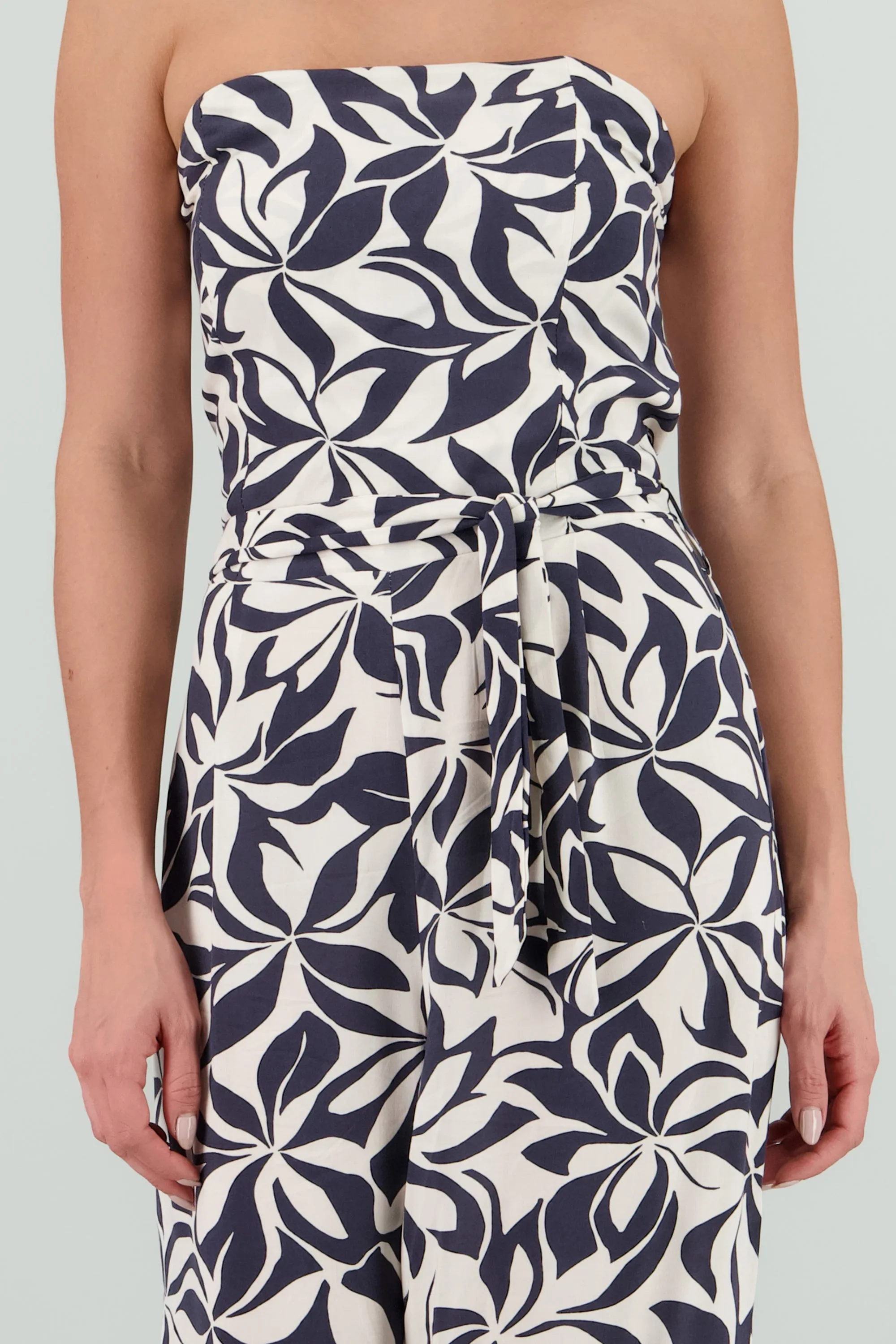 Jumpsuit strapless detalle laso estampado sold by Shasa product image thumbnail 5