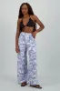 Pantalon recto estampado detalle elastico sold by Shasa