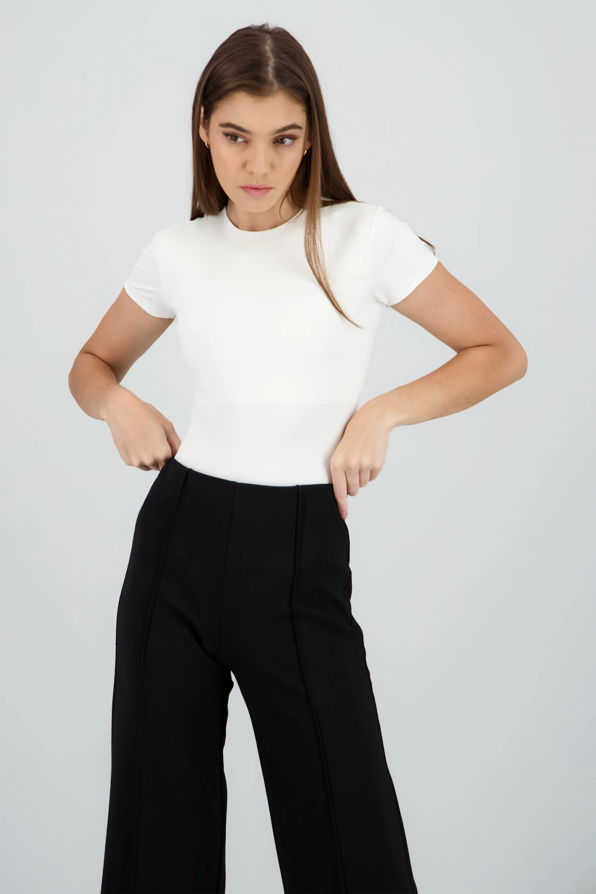 Body liso cuello redondo manga corta sold by Shasa product image thumbnail 2