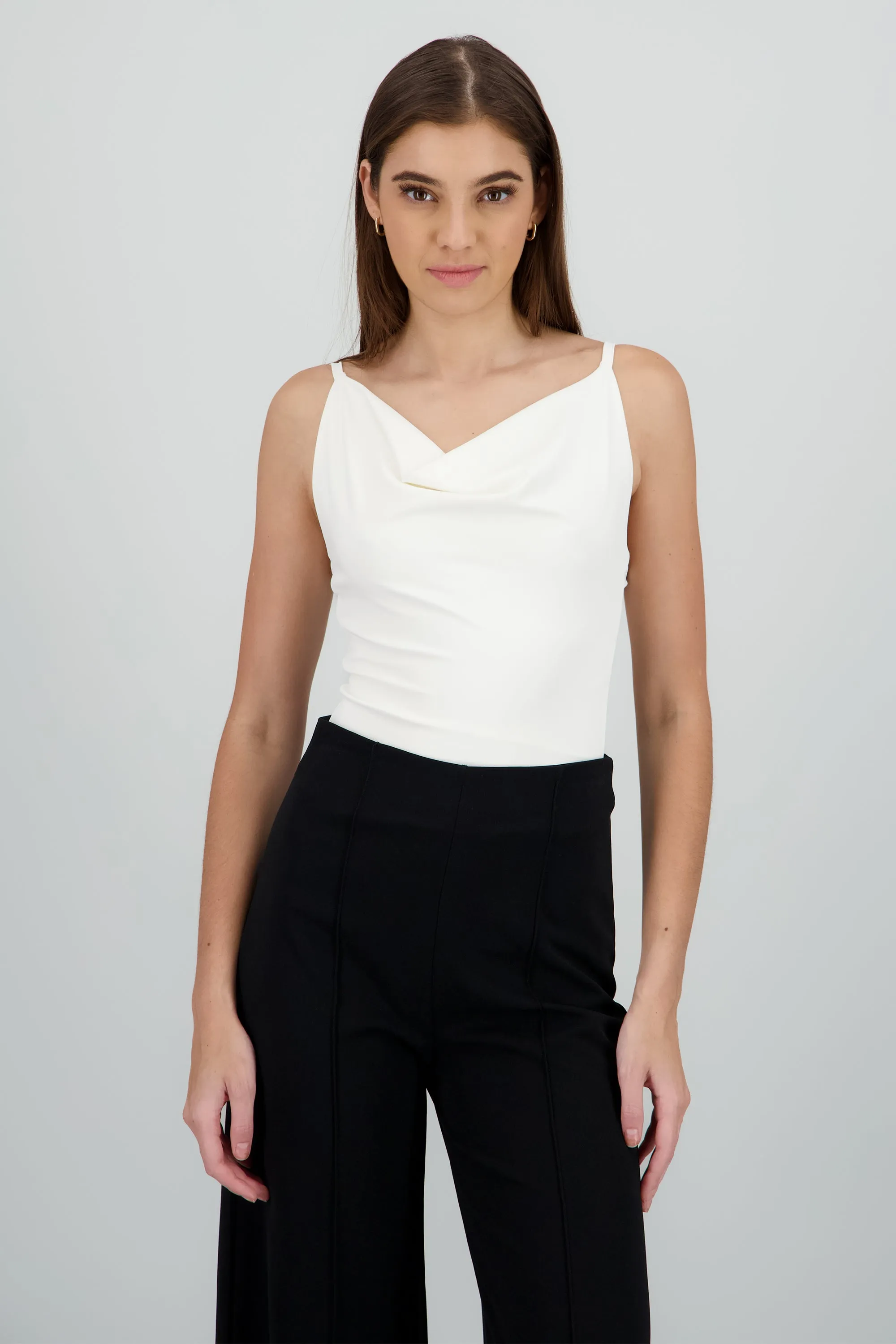 Blusa tirantes cuello drapeado sold by Shasa